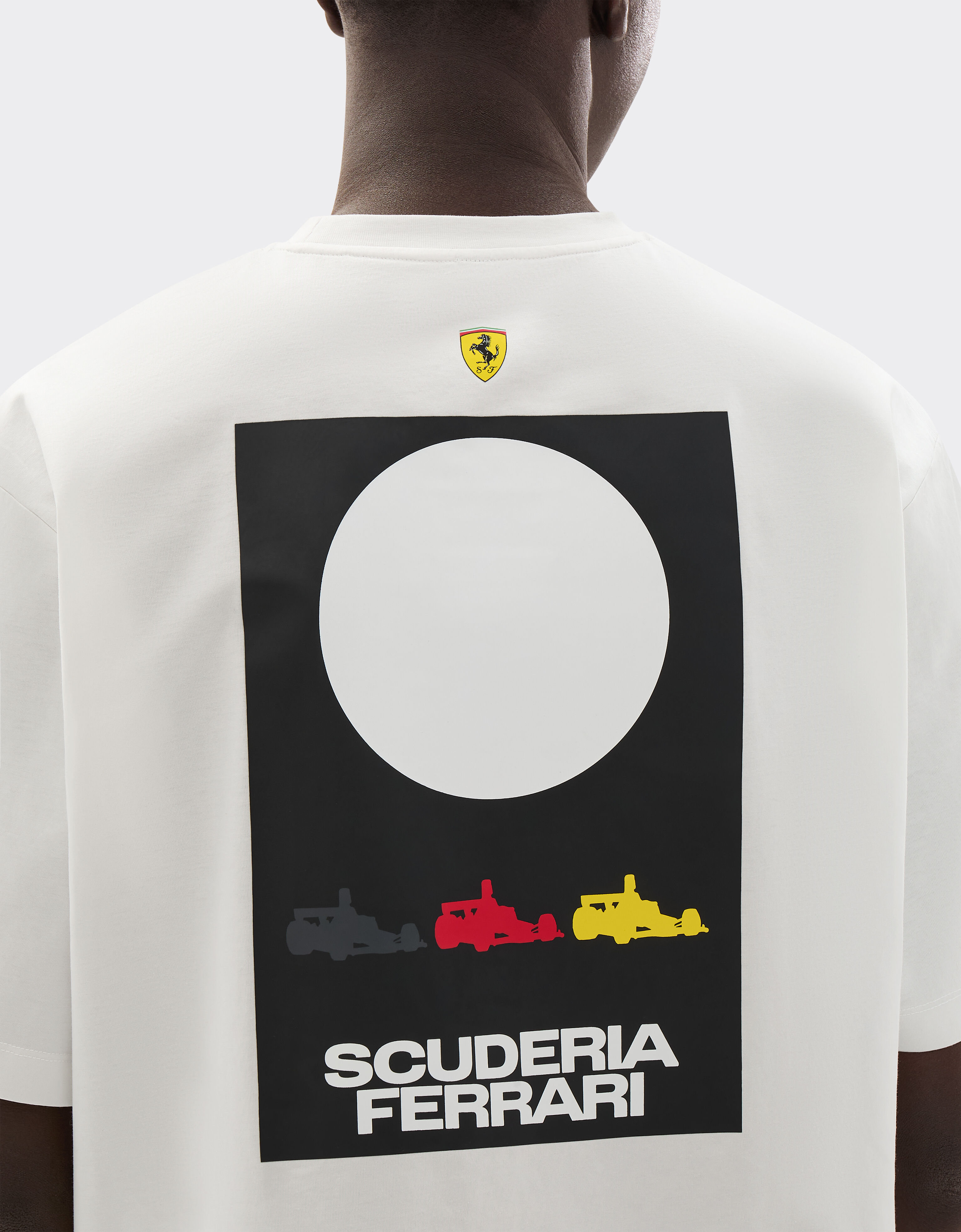  T-Shirt mit Scuderia-Ferrari-Grafik Avorio SJMTH0003JCO0016f