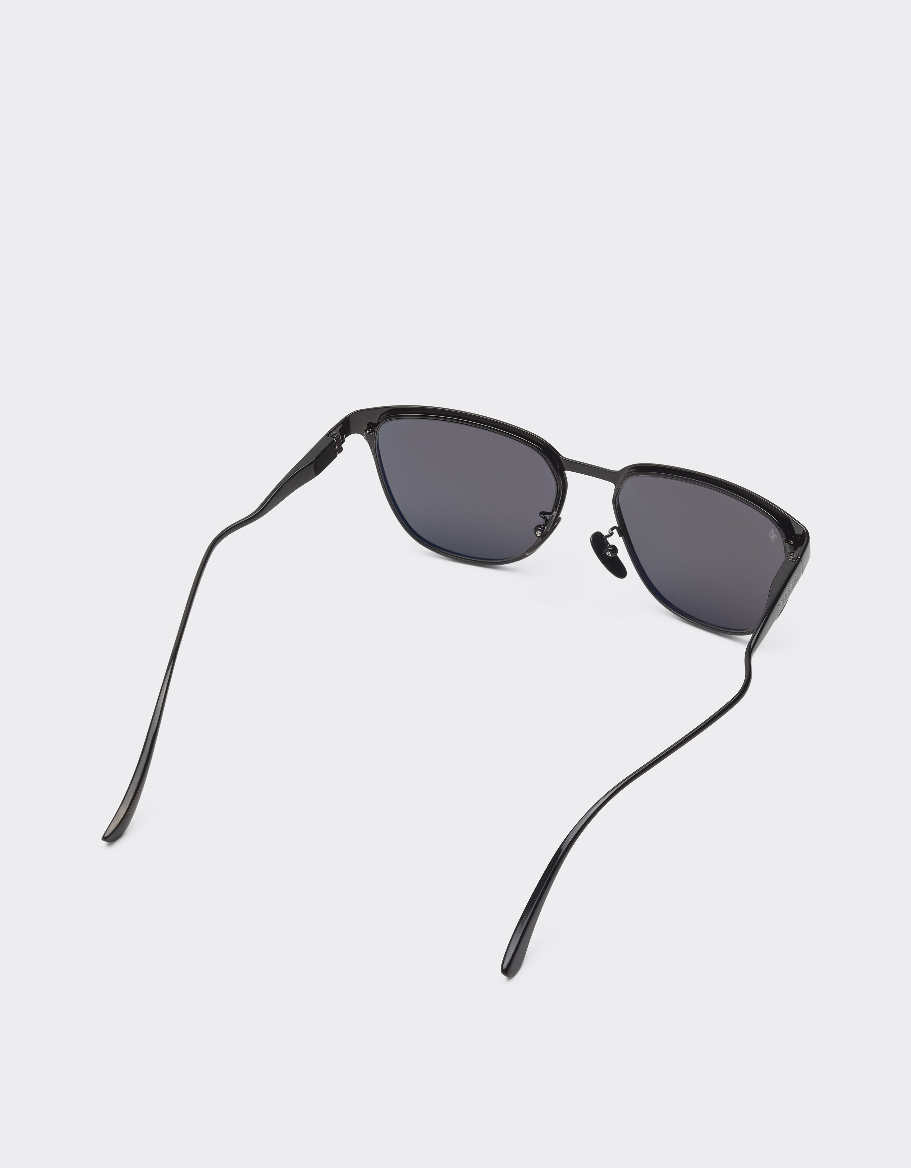 Ferrari Lunettes de soleil Ferrari en métal  noir avec verres noirs cristallins polarisés Black Matt LA0LDf