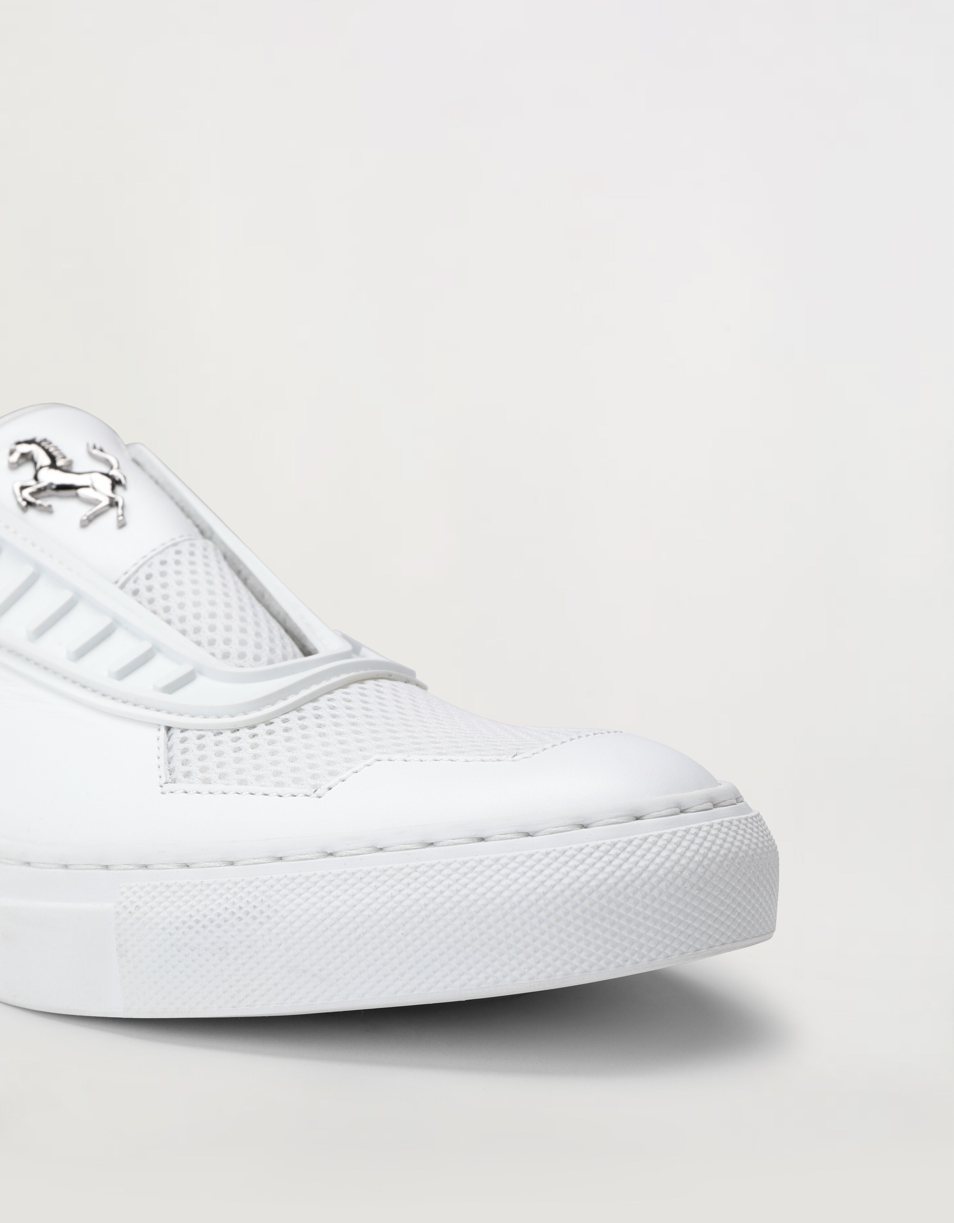 Ferrari Women's slip-on leather trainers featuring the Prancing Horse Optical White 47104f
