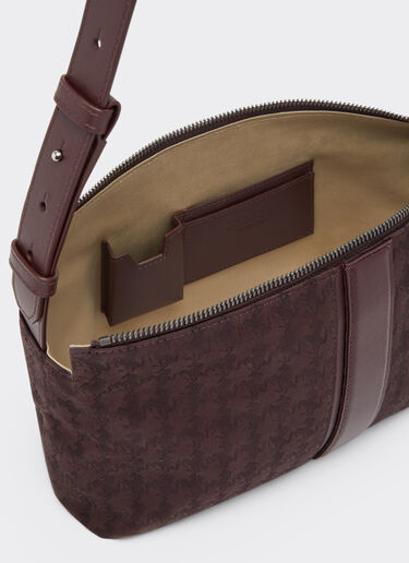 Ferrari Bolso cruzado en jacquard Q-Cycle® con estampado Cavallino Caoba 49139f