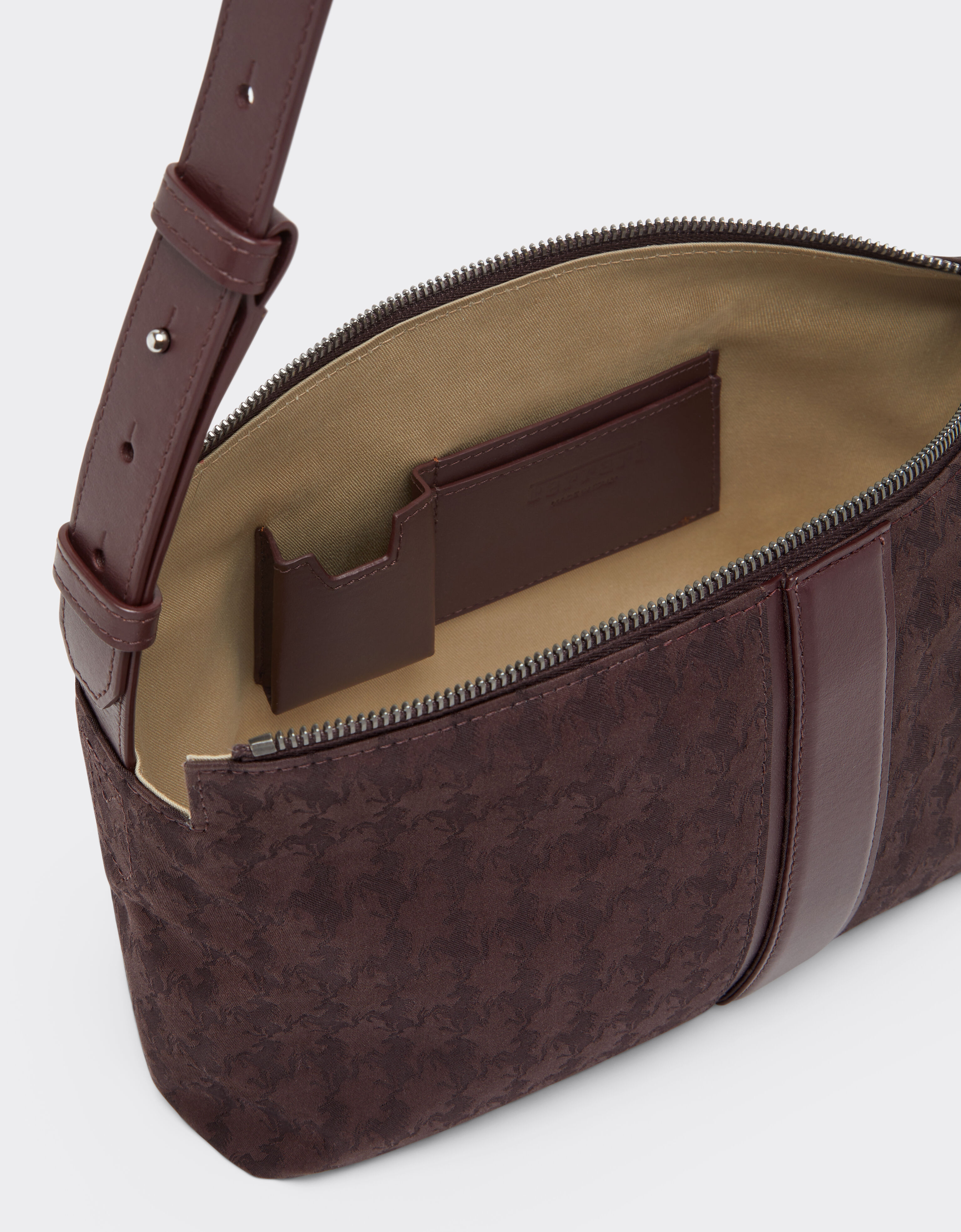 Ferrari Bolso cruzado en jacquard Q-Cycle® con estampado Cavallino Caoba 49139f