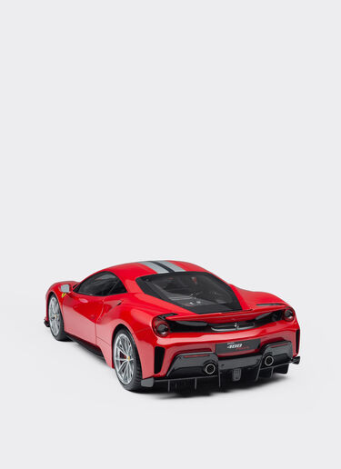 Ferrari Ferrari 488 Pista model in 1:8 scale Red L7815f