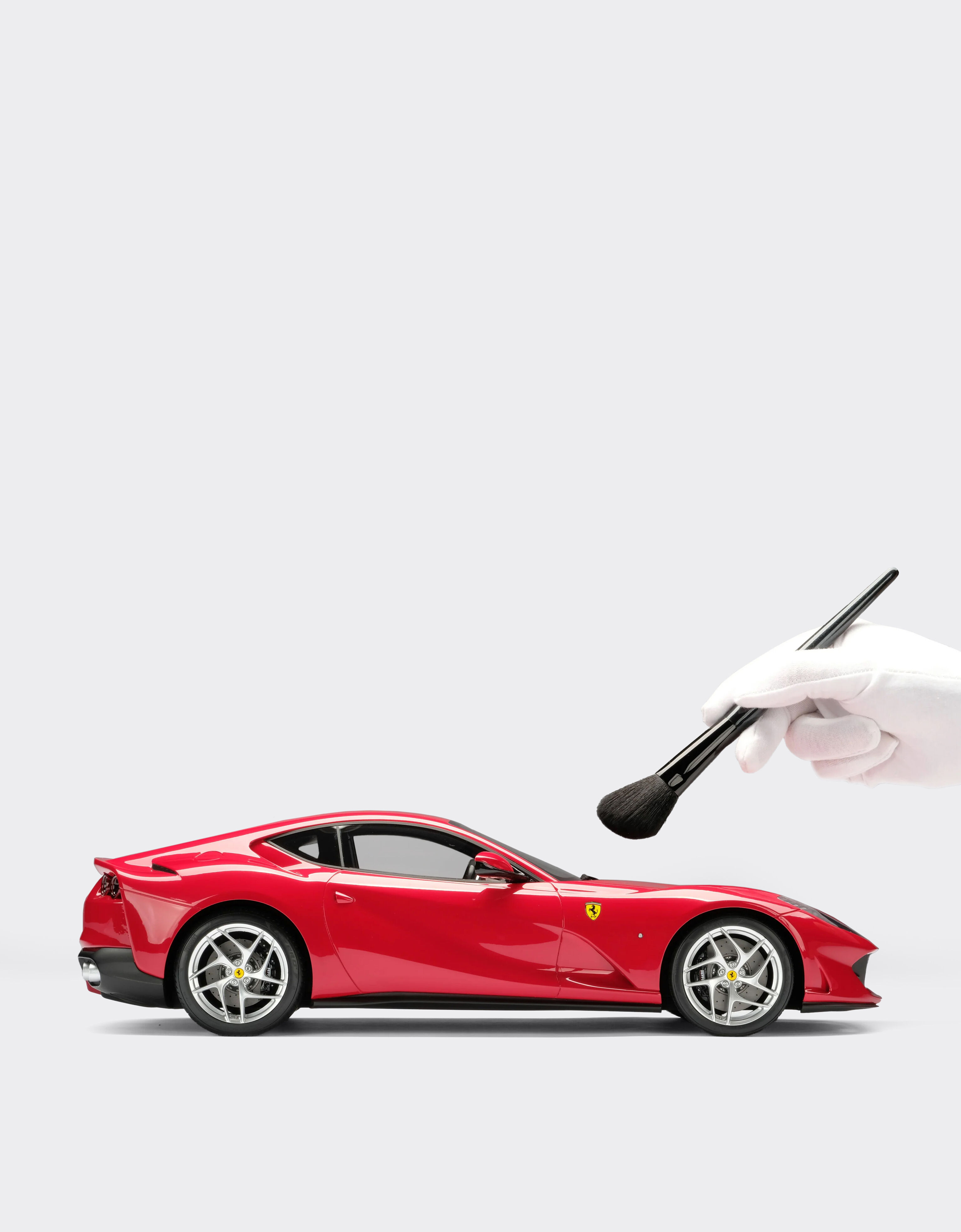 Ferrari Modelo Ferrari 812 Modelo Superfast a escala 1:12 Rojo F0071f
