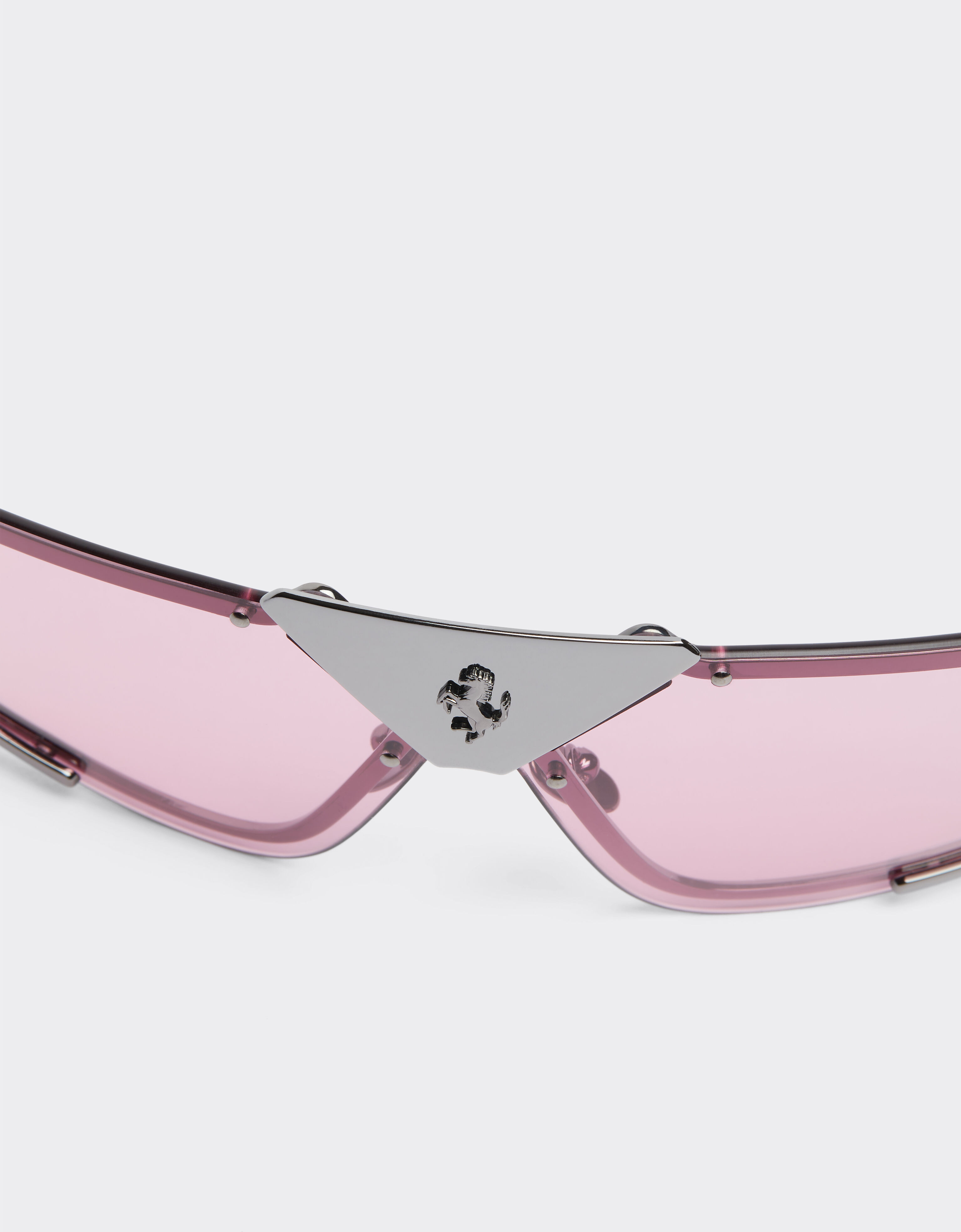 Ferrari Ferrari Sonnenbrille mit rosafarbenen Gläsern Silber F1006f