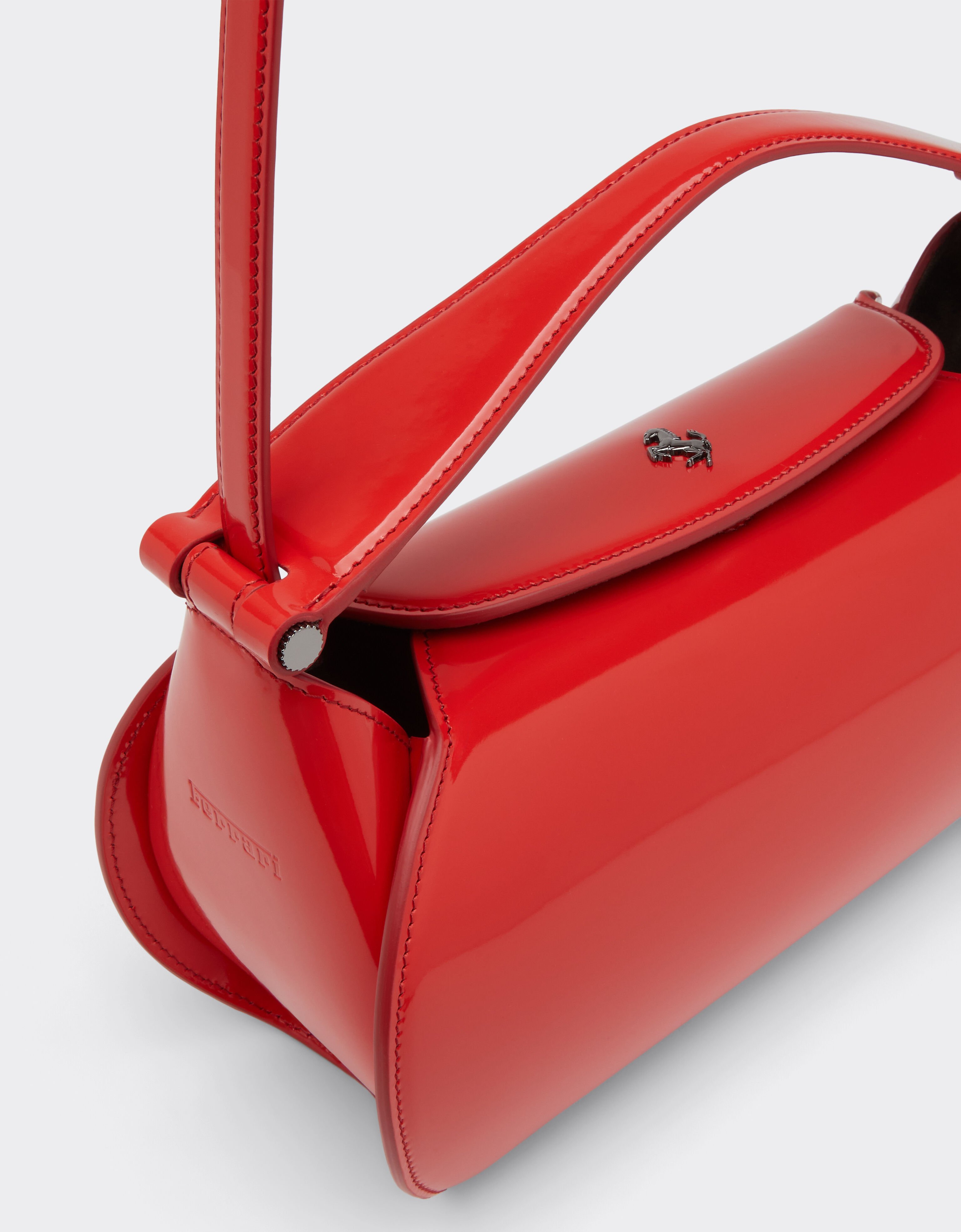 Rosso Dinoのウィメンズ La Ferrari Dino Top Handle Bag | Ferrari®