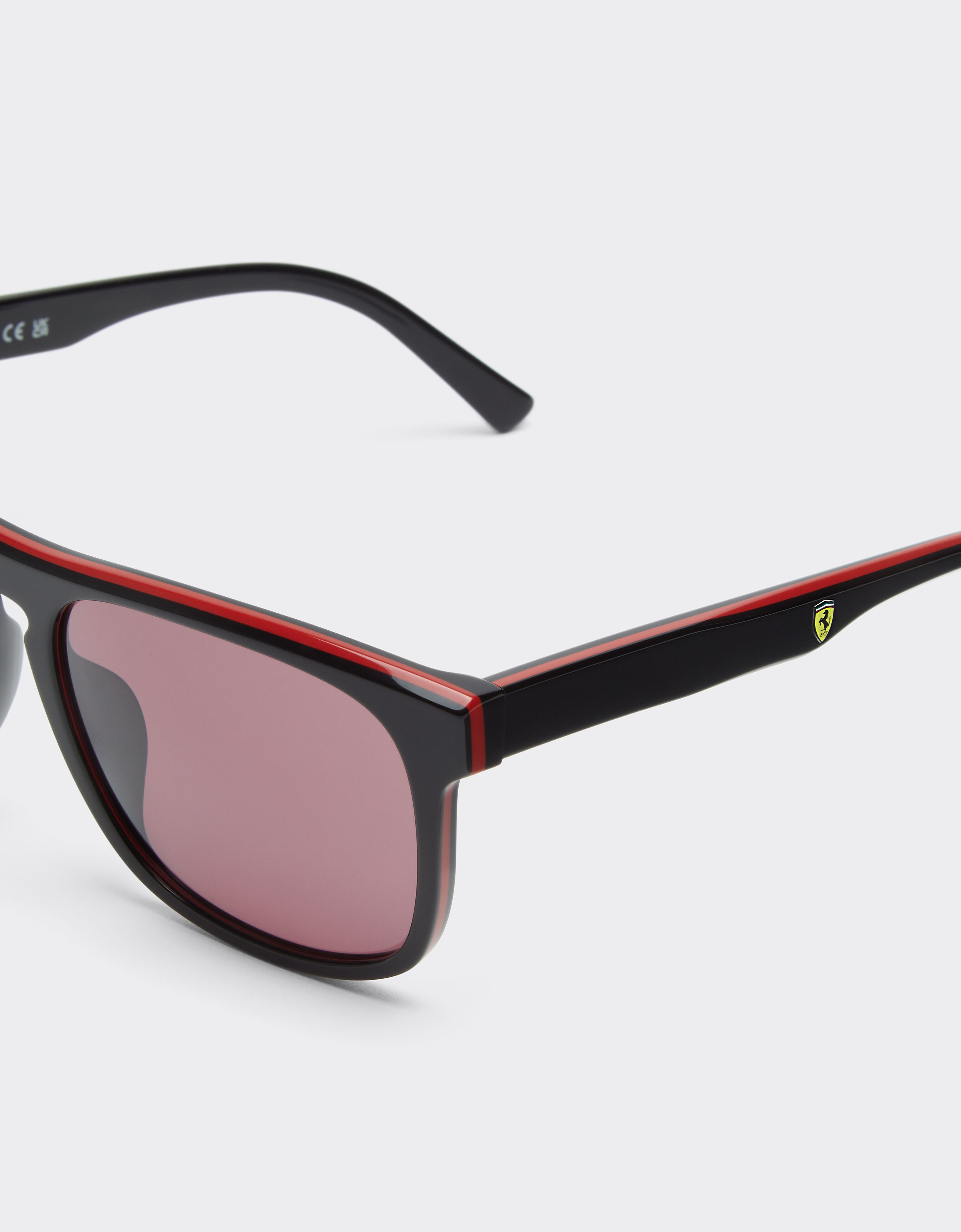 Ferrari Ray-Ban for Scuderia Ferrari 0FZ6020 en acetato negro brillante con lentes exclusivas Contrast Pro™ Rosso LY0SG1413EXT0001f