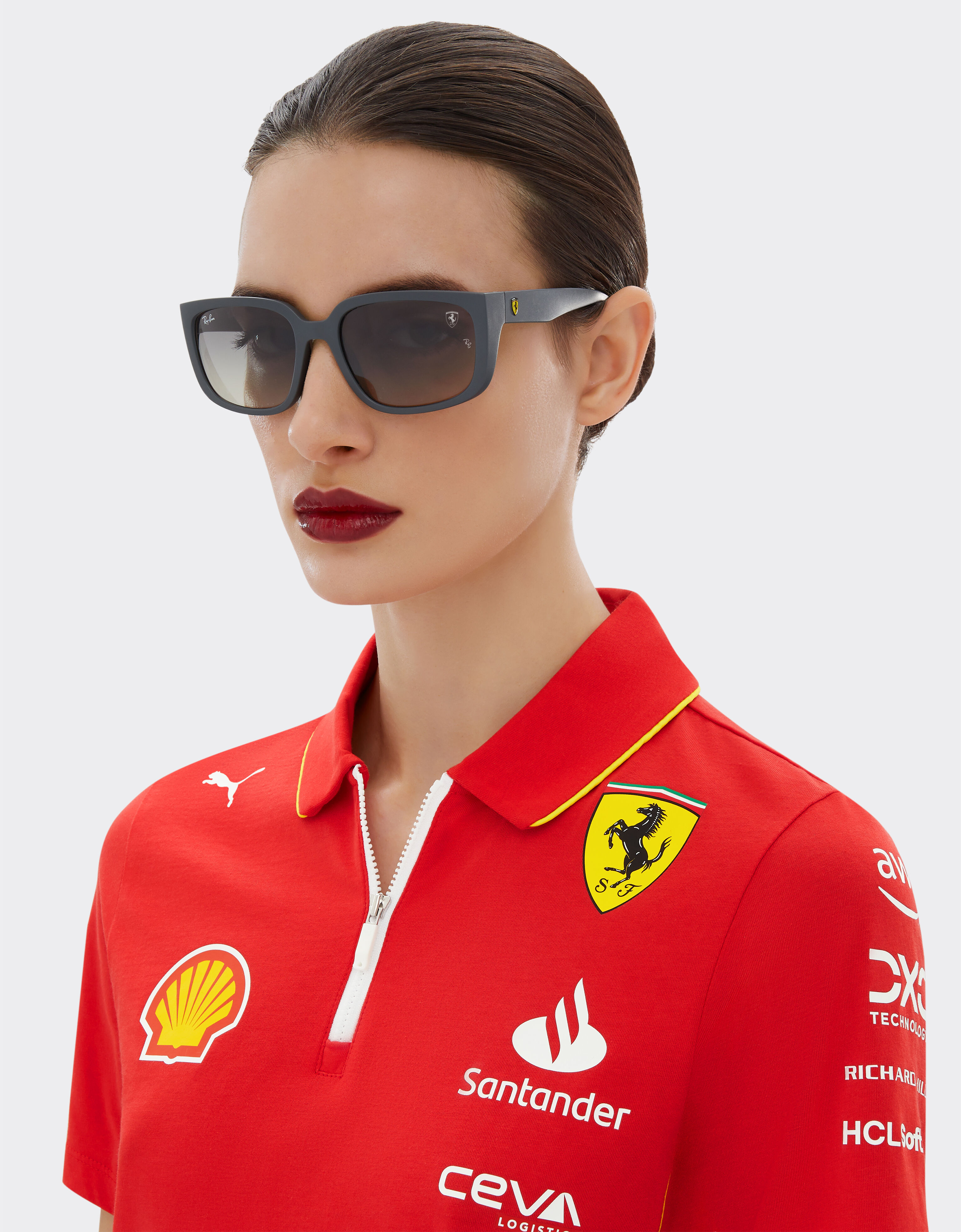 Ferrari Ray-Ban pour Scuderia Ferrari RB4443M en PEEK gris avec des verres gris dégradés Ingrid F1518f