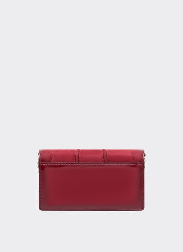 Ferrari GT Geldbörse aus meliertem Nubukleder mit Kettenriemen Ferrari Ferrari GT Geldbörse aus meliertem Nubukleder mit Kettenriemen Rot Maison 50395f