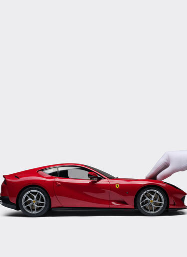 Ferrari Modèle Ferrari 812 Superfast à l’échelle 1/8 MULTICOLORE L7600f