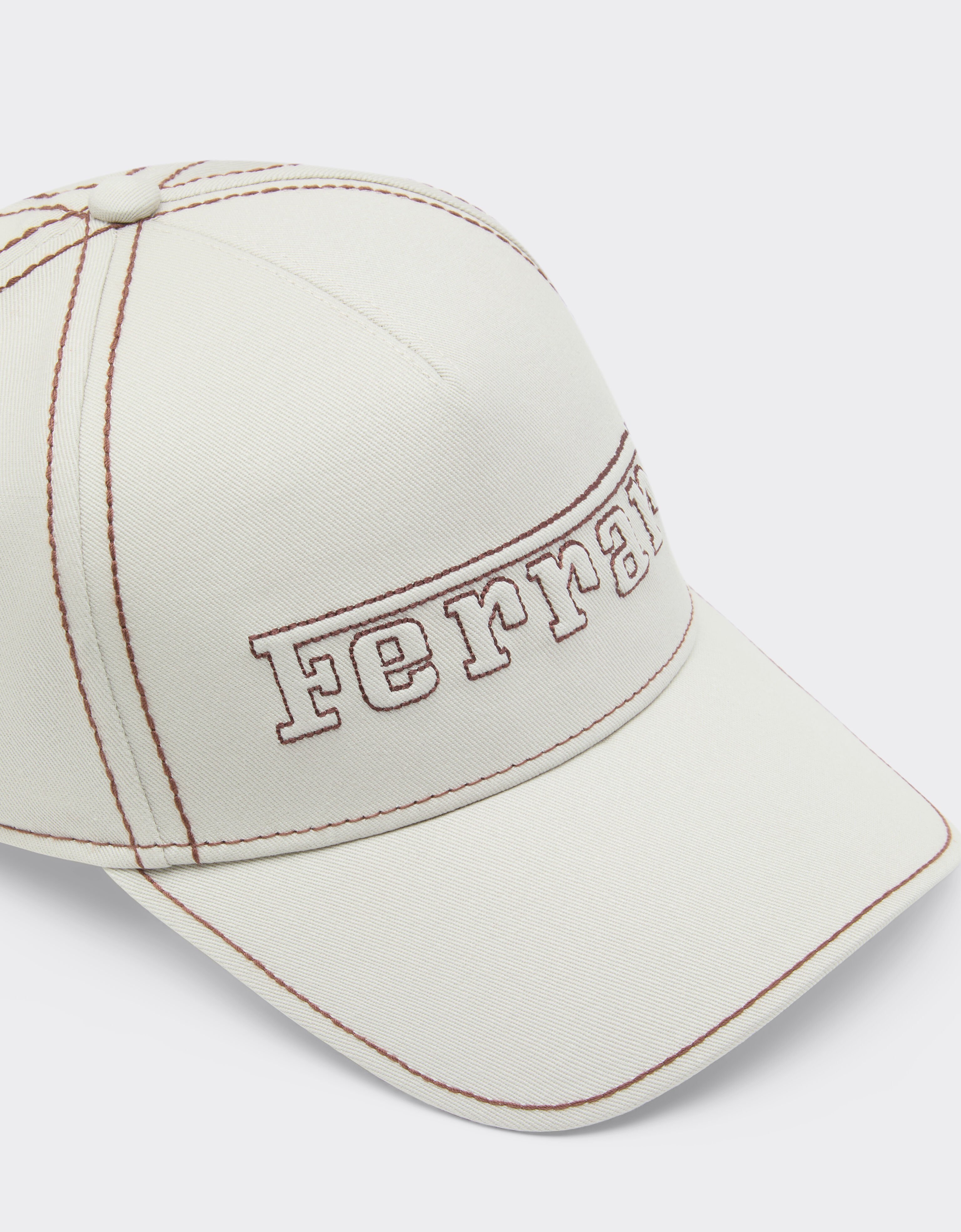 Ferrari Baseball cap with Ferrari logo Chalk 49116f
