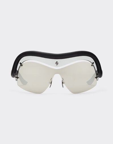 Ferrari Limited Edition Ferrari injected and leather sunglasses with gray and silver mirroredlenses Black LA0F7f