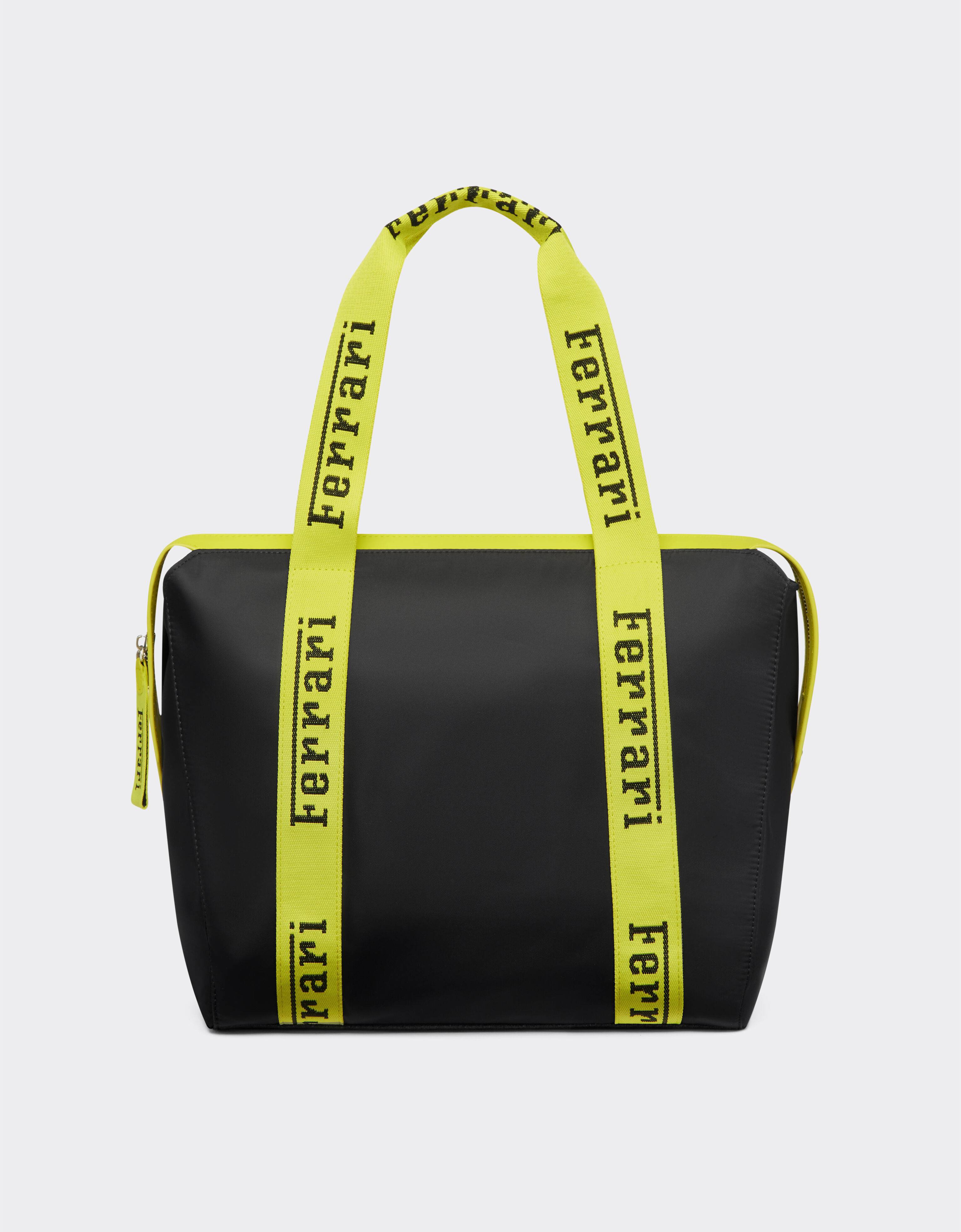 ${brand} Tote bag de tejido técnico reciclado con cinta con el logotipo de Ferrari ${colorDescription} ${masterID}
