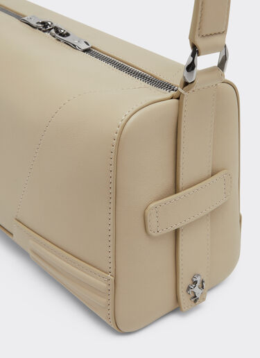 Ferrari GT Sac à bandoulière en cuir souple Ferrari Ferrari GT Sac à bandoulière en cuir souple Gesso 49129f