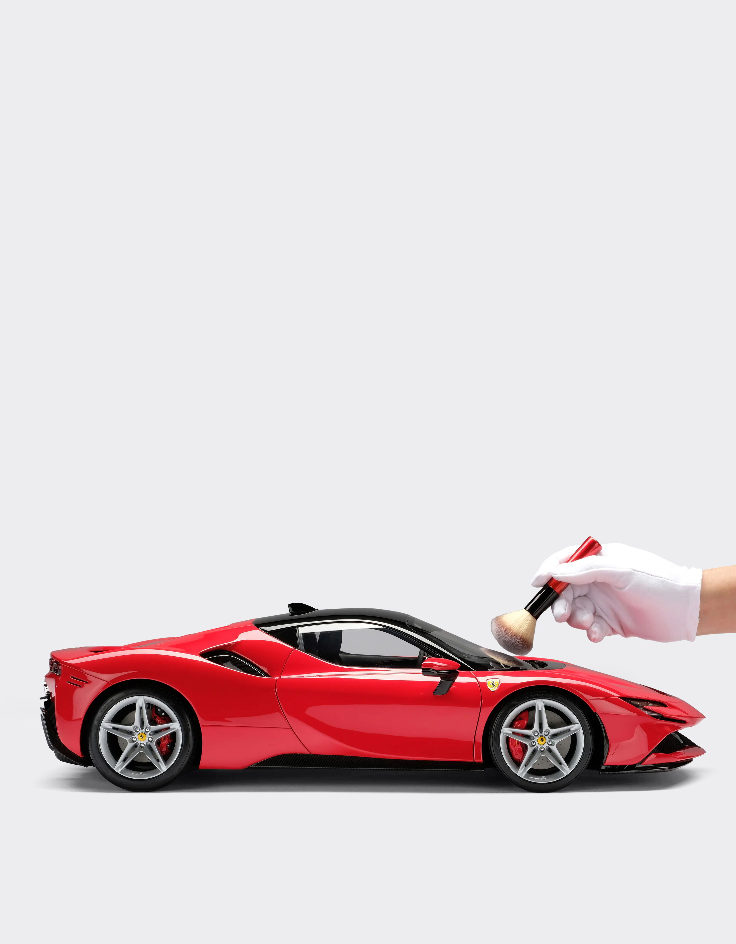 Ferrari 1:8-scale model SF90 Stradale Red F0074f