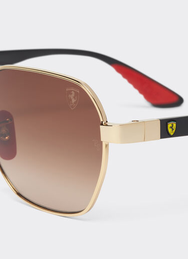 Ferrari Ray-Ban für Scuderia Ferrari Sonnenbrille 0RB3794M in Gold mit braunen Gläsern mit Farbverlauf Beige F1299f