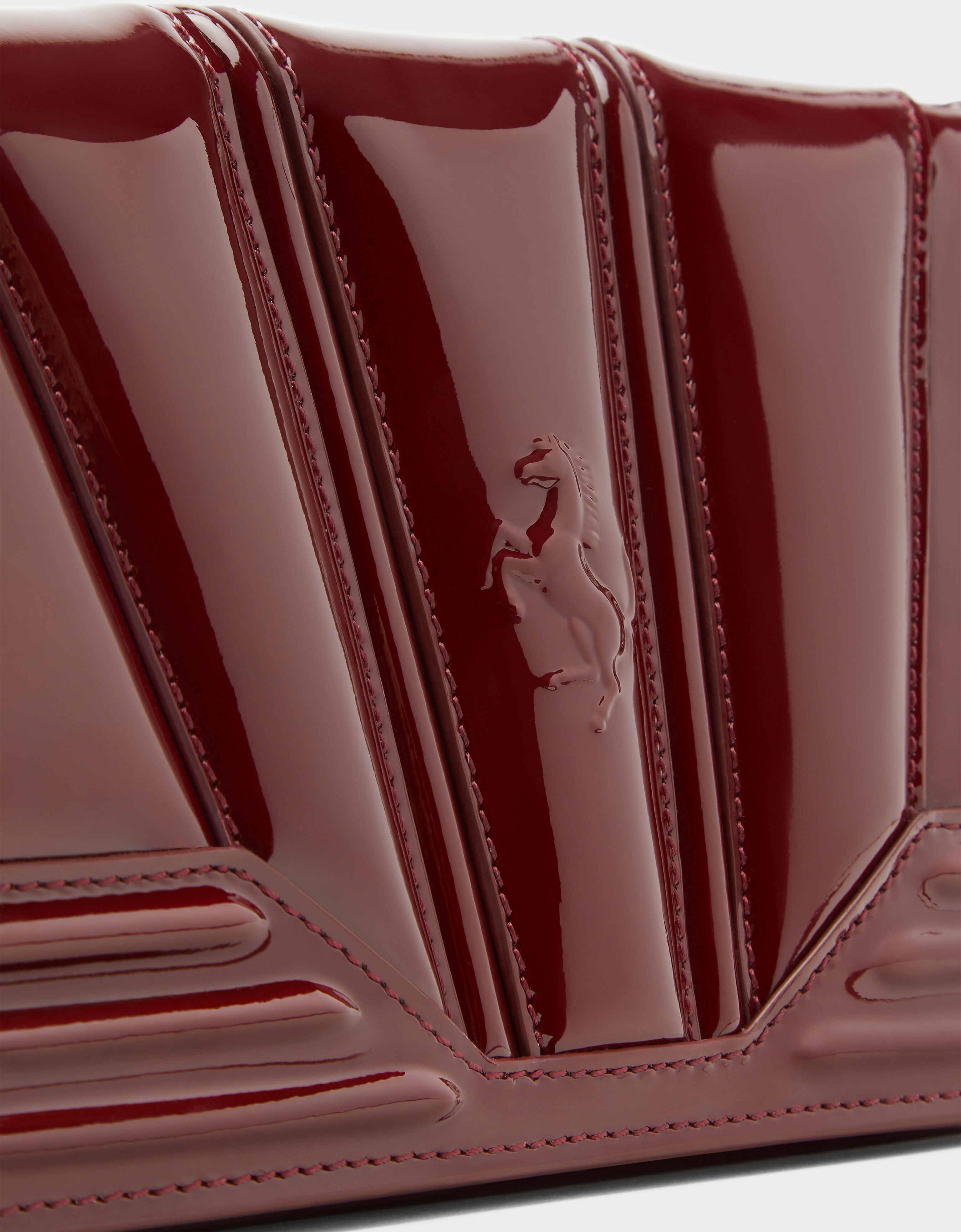 Ferrari 法拉利 GT Bag 漆皮链饰钱包 酒红色 20331f