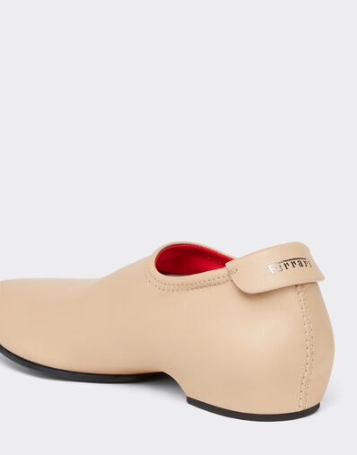 Glossy Leather Mules with Square Heel Ferrari Glossy Leather Mules with Square Heel Panna CSWML0006XL00032f