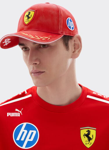 Hamilton Replica Baseball Cap for the 2026 Monza Grand Prix Ferrari Hamilton Replica Baseball Cap for the 2026 Monza Grand Prix Rosso LA0CP1137EXT0001f