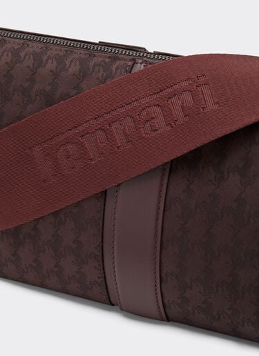 Crossbody bag in Q-Cycle® jacquard con motivo Cavallino Ferrari Crossbody bag in Q-Cycle® jacquard con motivo Cavallino Mogano 49139f