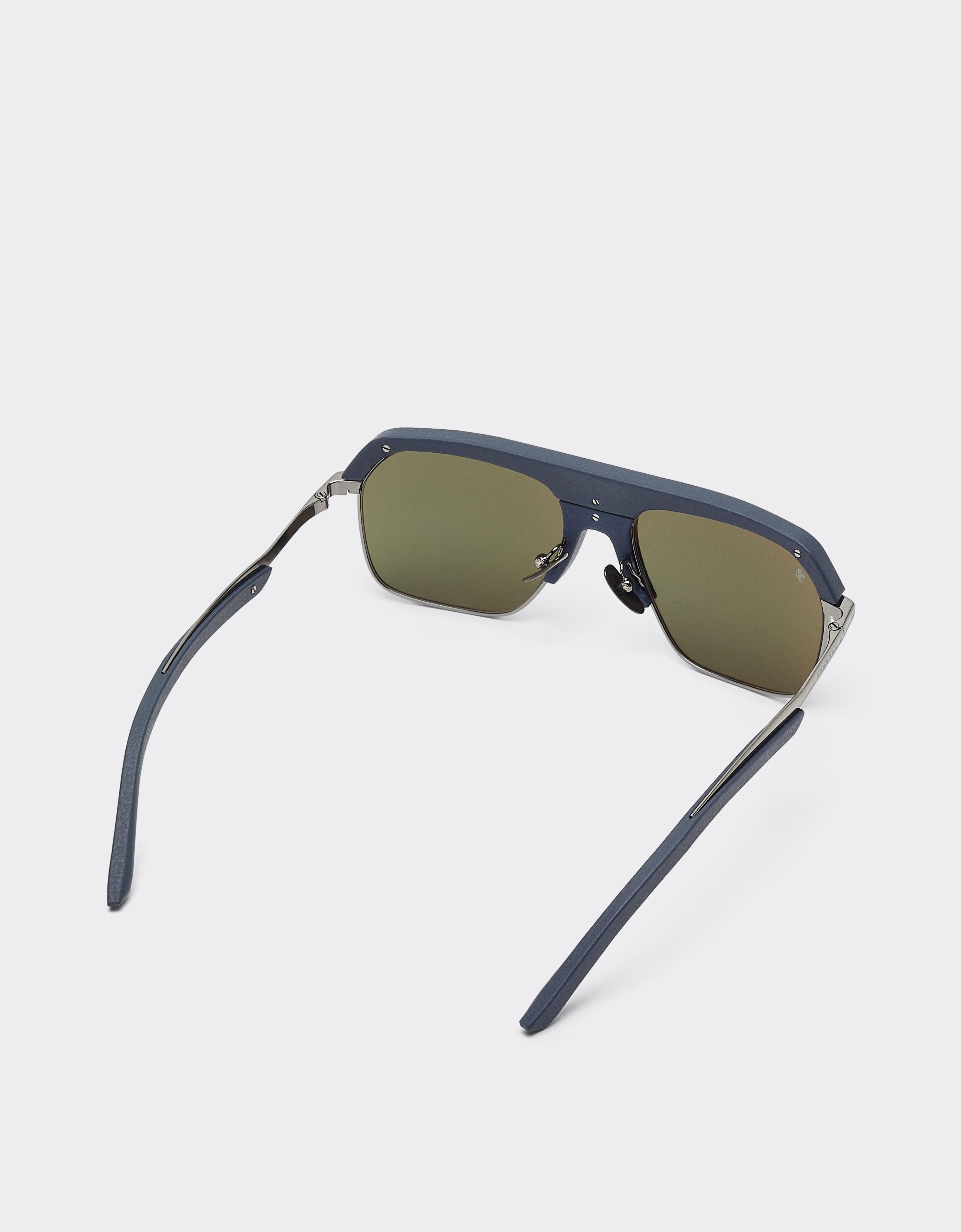 Ferrari Gafas de sol Ferrari de titanio gunmetal cristales espejados grises Azul escocés LA0EPf