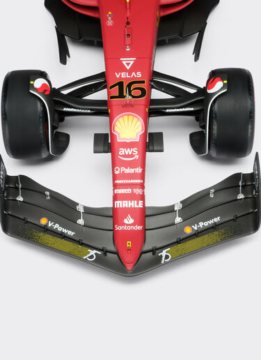 Ferrari 1:8 scale Charles Leclerc Ferrari F1-75 model Rosso Corsa F0883f