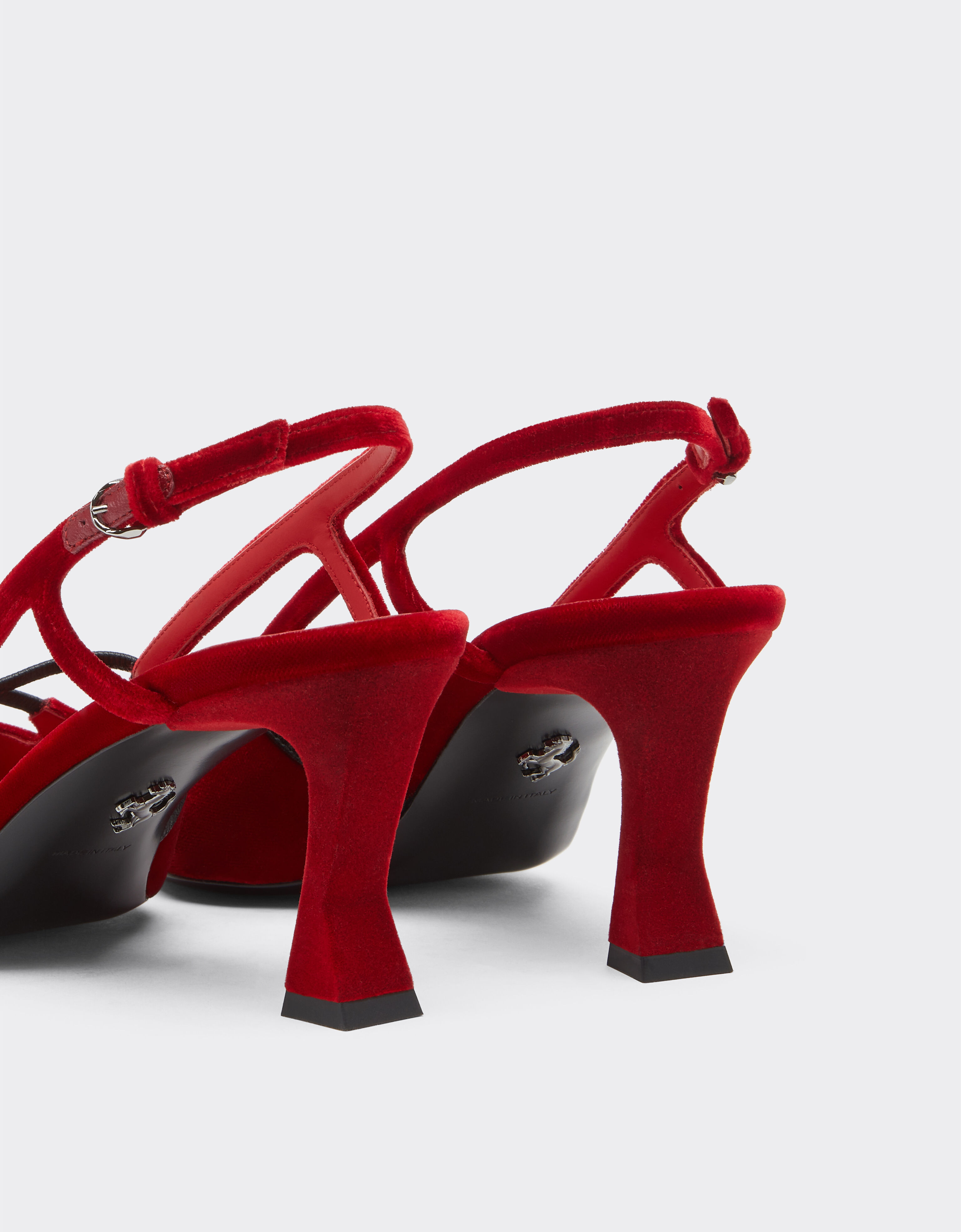 Ferrari Chaussures à bride arrière et talon mi-haut en velours rouge Rosso Dino 21287f