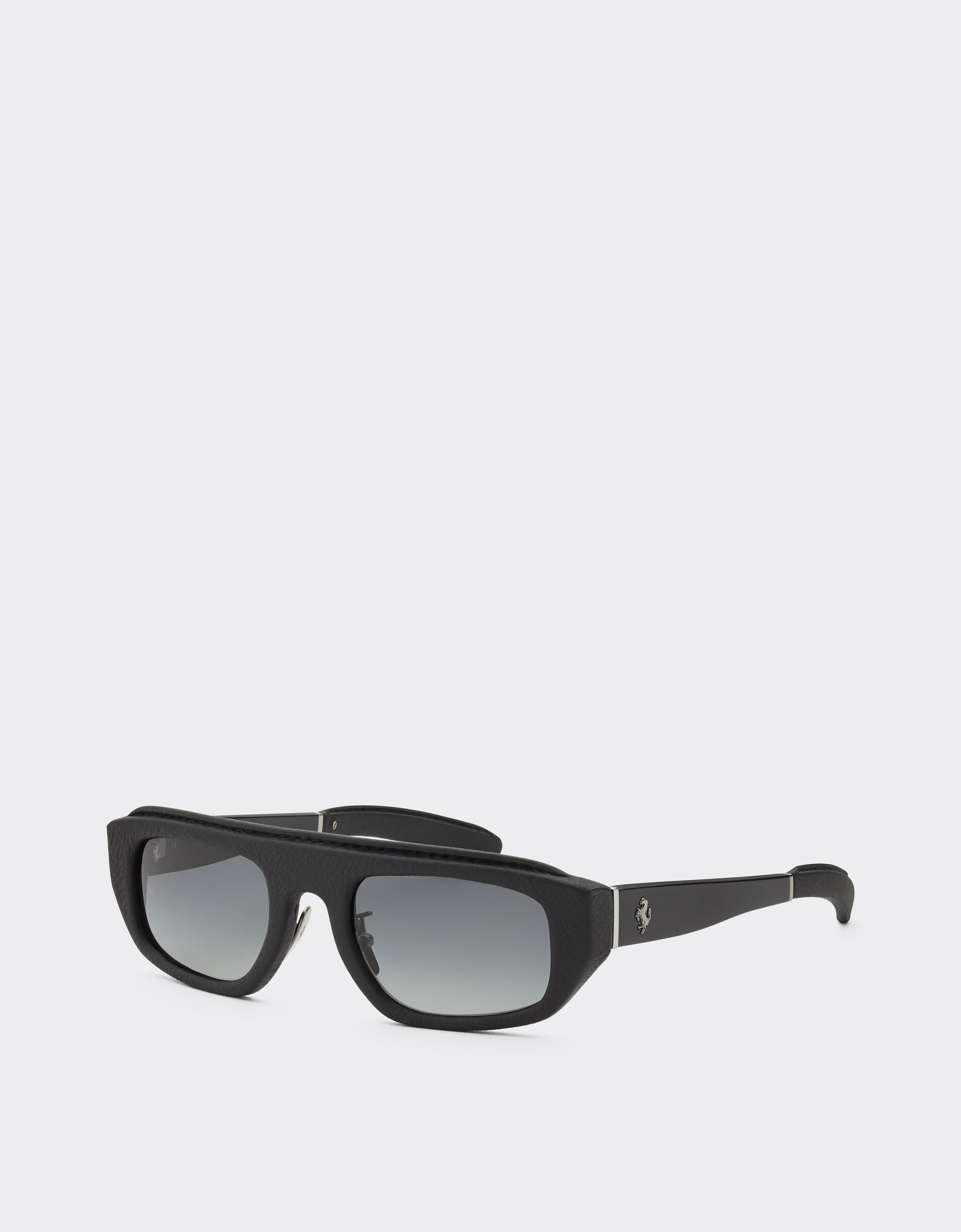 Ferrari Lunettes de soleil Ferrari en acétate et cuir noir avec verres polarisants grisés Noir F1541f