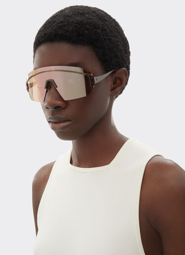 Ferrari sunglasses in antique gold metal with rose gold mirrored lenses Ferrari Ferrari sunglasses in antique gold metal with rose gold mirrored lenses Gold LA0LKf