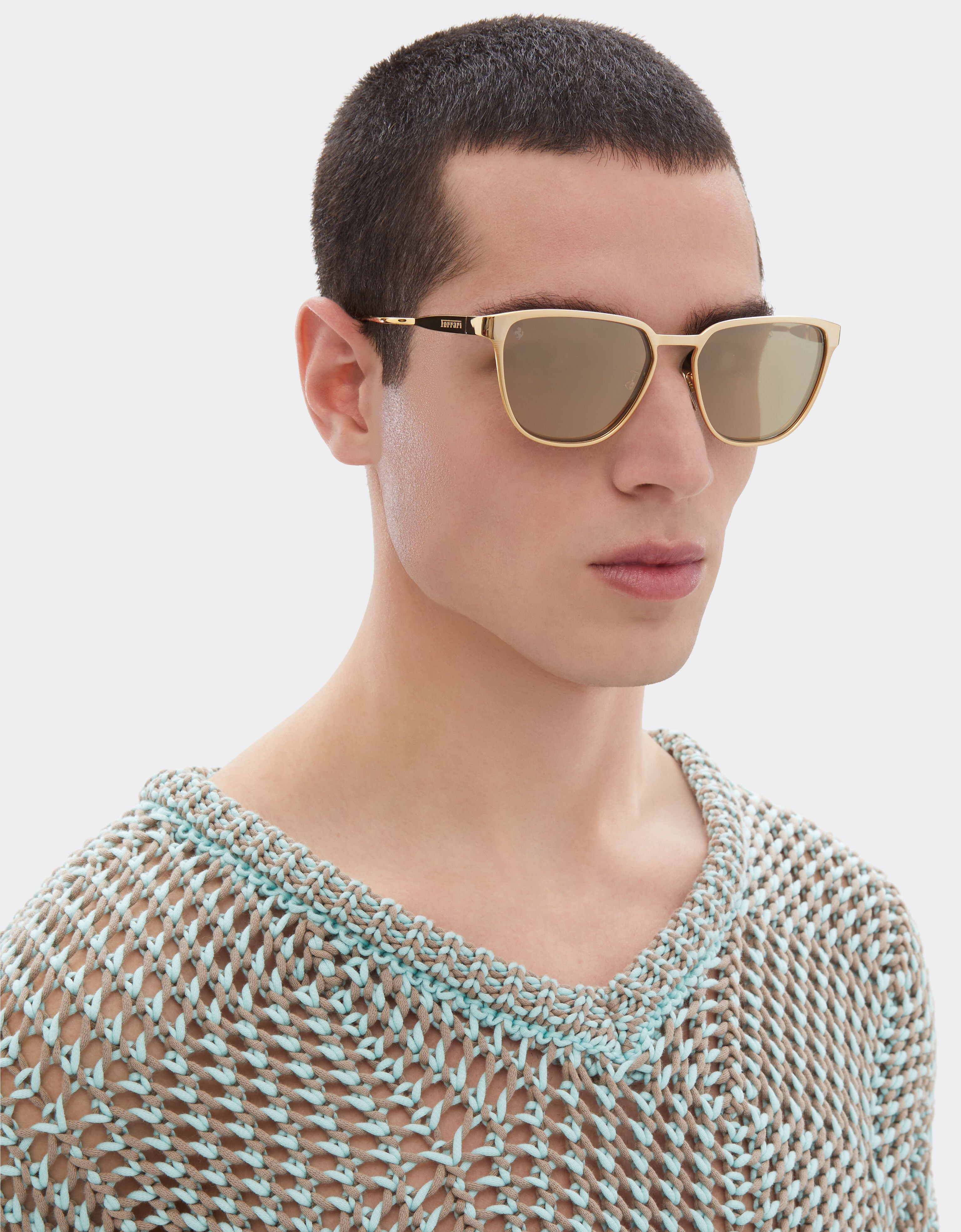 Ferrari Lunettes de soleil Ferrari en métal doré avec verres dorés miroirs Oro LA0LCf