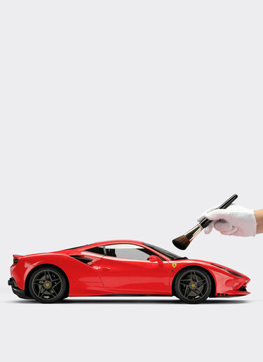 Ferrari Ferrari F8 Tributo 1:8 scale model Red F0078f