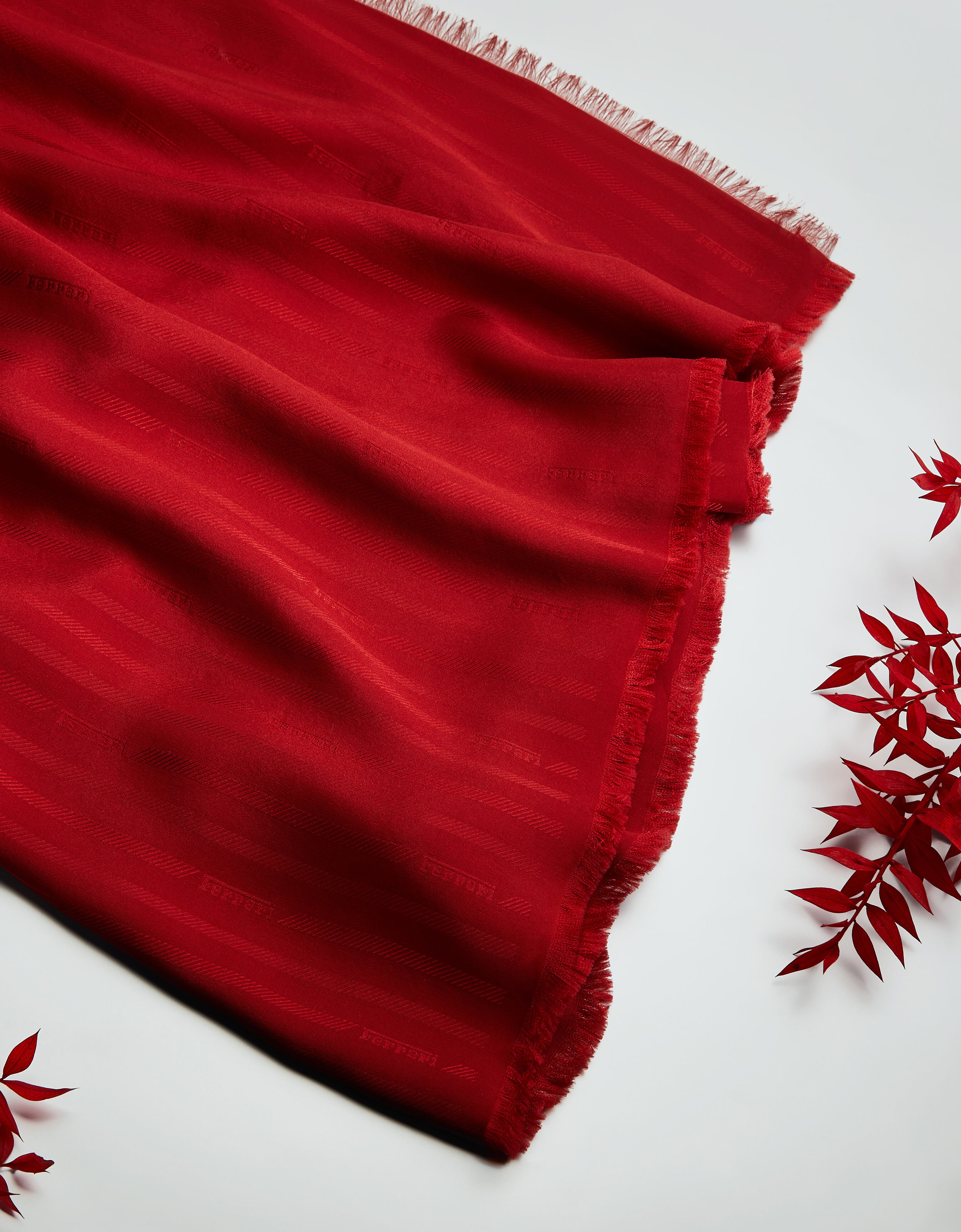 Ferrari Pañuelo de seda con micro logotipo Ferrari Rojo Maison 50190f