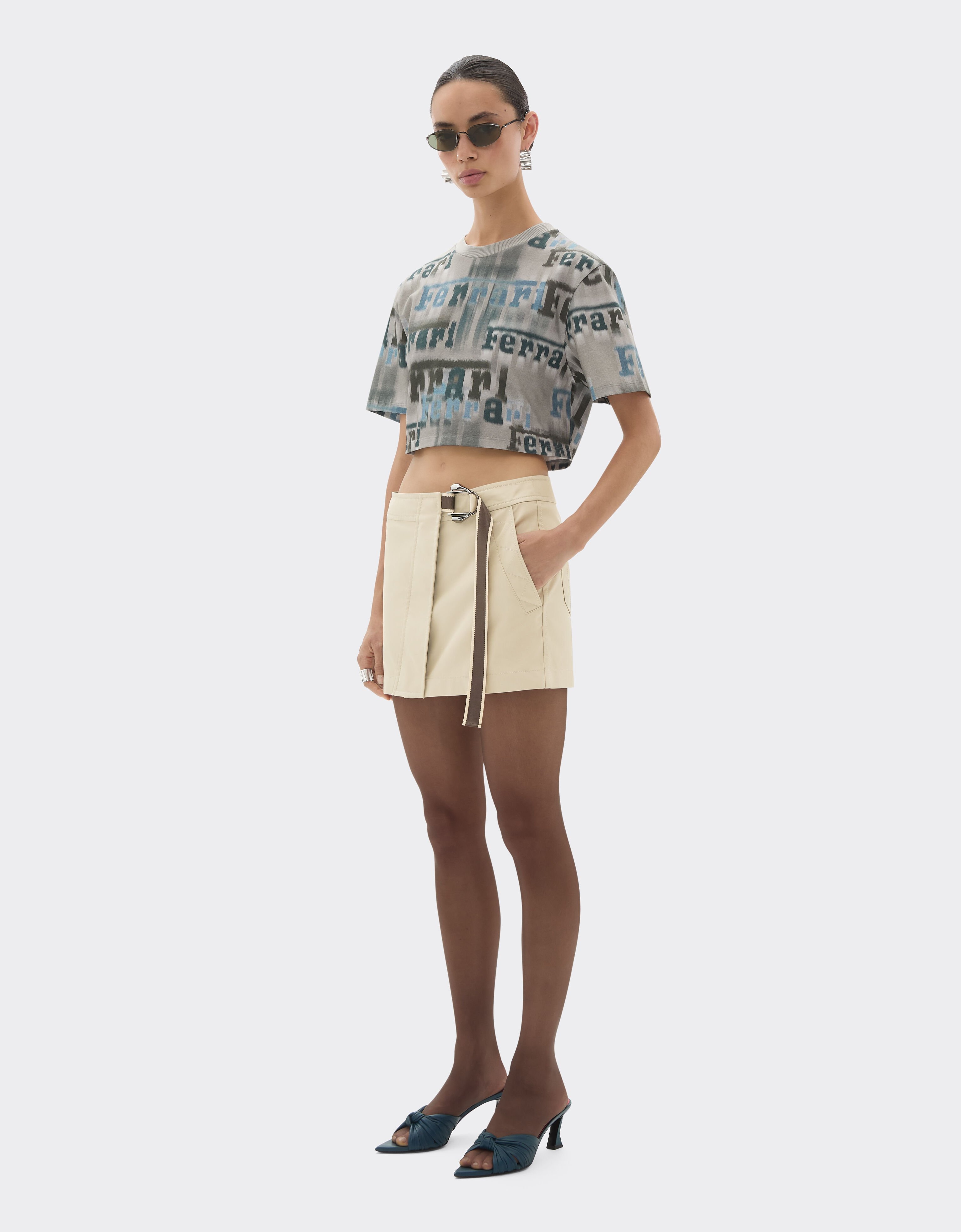 Ferrari Cropped T-shirt with Ferrari Ikat print Beige 22829f