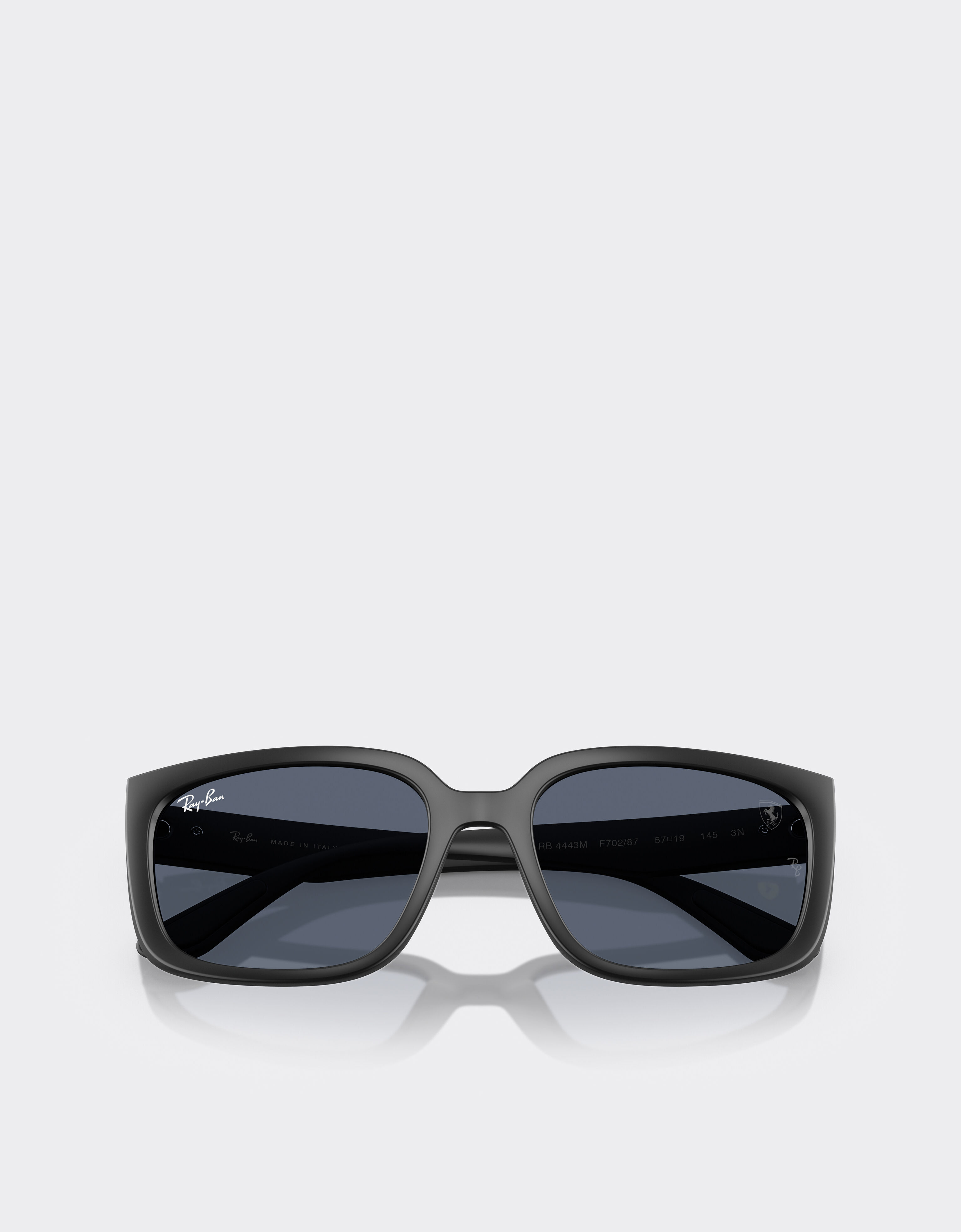 Ferrari Ray-Ban für Scuderia Ferrari RB4443M in schwarzem PEEK mit dunkelgrauen Gläsern Mattschwarz F1519f