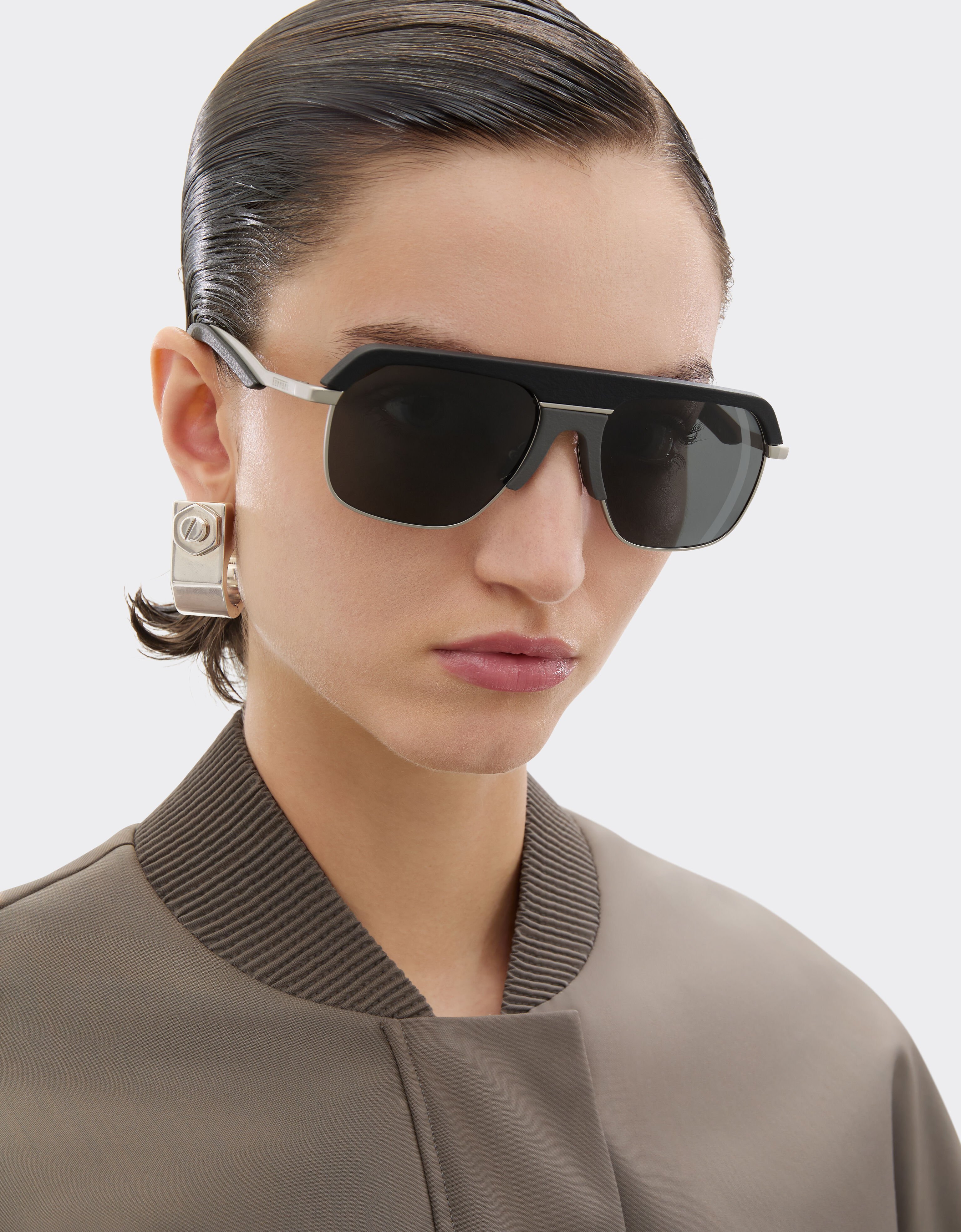 Ferrari Ferrari sunglasses in matte silver metal with gray polarized lenses Black LA0EQf