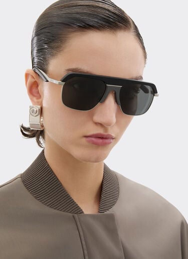 Ferrari sunglasses in matte silver metal with gray polarized lenses Ferrari Ferrari sunglasses in matte silver metal with gray polarized lenses Black LA0EQf