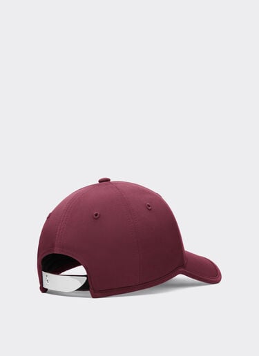 Baseball cap with metal prancing horse Ferrari Baseball cap with metal prancing horse Mahogany 20815f