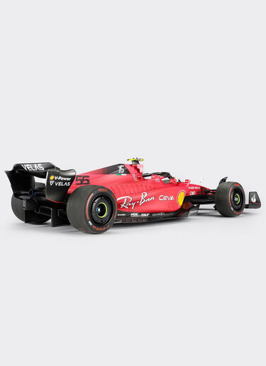 Ferrari Ferrari F1-75 model Carlos Sainz in 1:18 scale Rosso Corsa F0886f