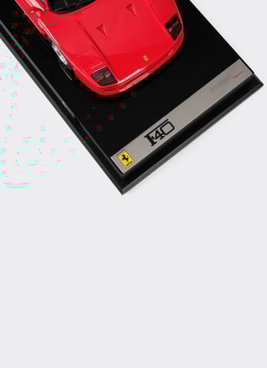 Ferrari 1:18 scale model F40 Red F0112f