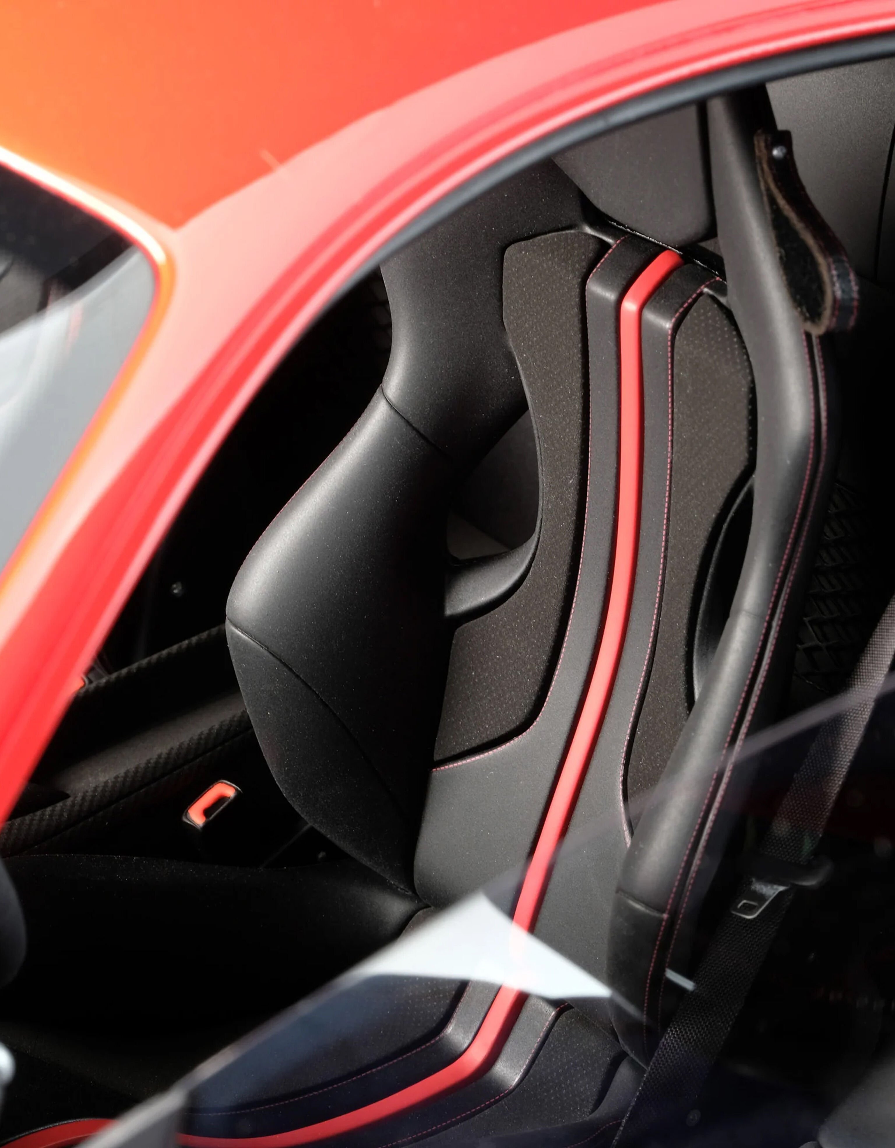 Ferrari Ferrari F8 Tributo 1:8 scale model Red F0078f