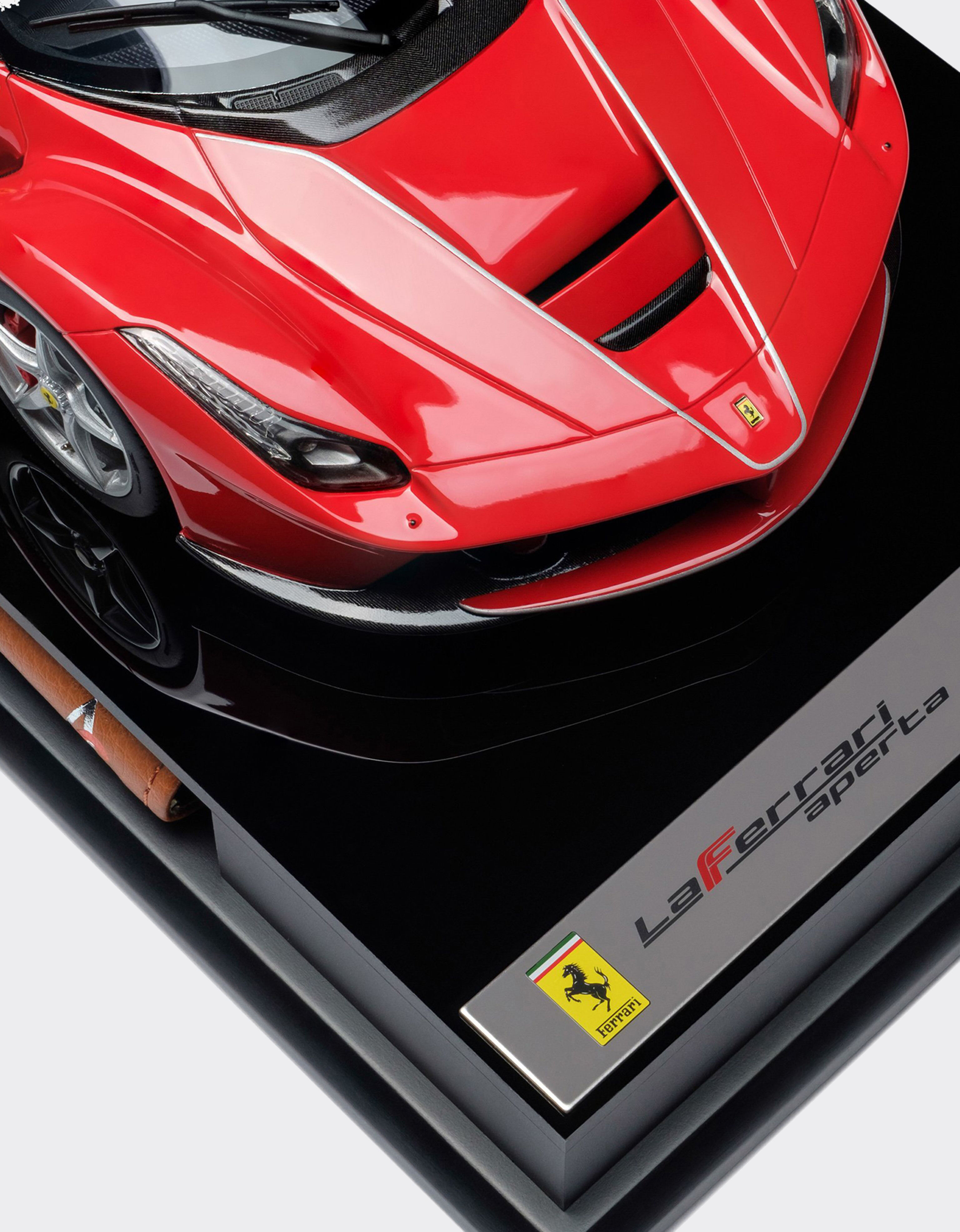 Ferrari Modello LaFerrari Aperta in scala 1:18 MULTICOLORE L7595f