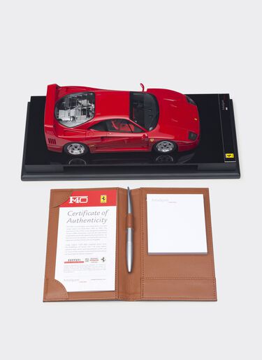 Ferrari Modèle réduit F40 à l'échelle 1/18 Rouge F0112f