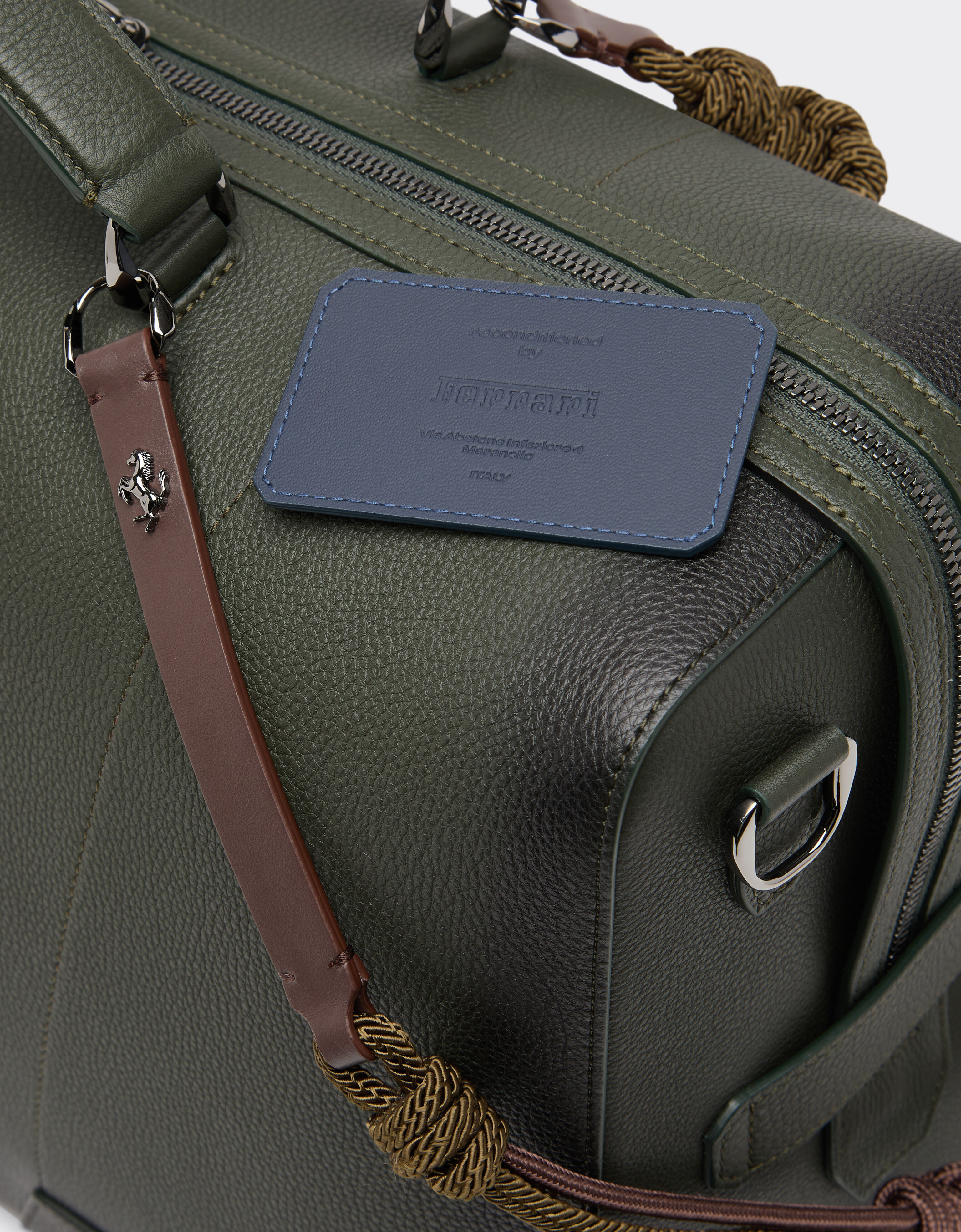 Ferrari Bolsa de viaje GT soft Reacondicionada por Ferrari en cuero sombreado con scooby Verde militar 49878f