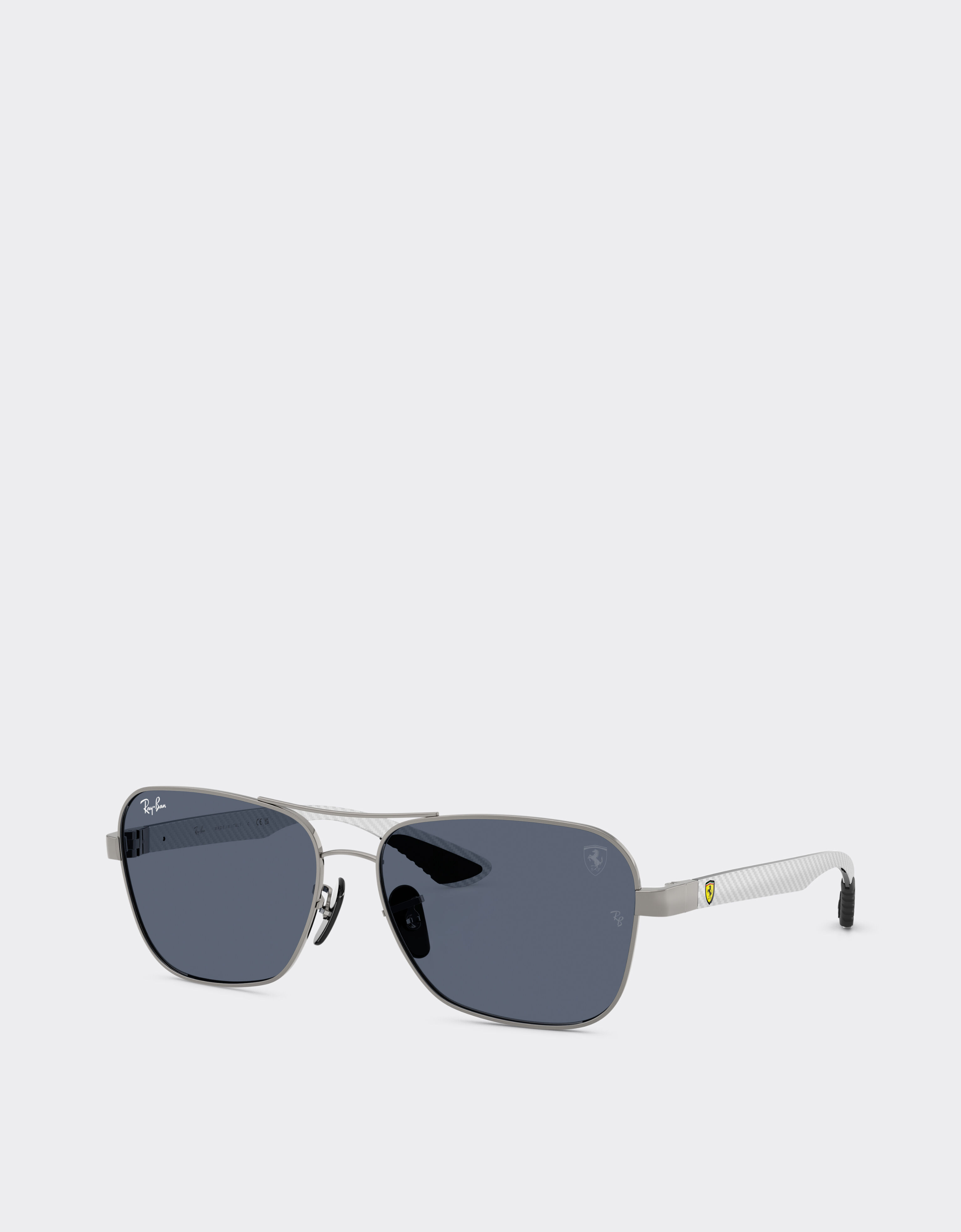 Ferrari Ray-Ban for Scuderia Ferrari RB8336M in metallo canna di fucile e fibra di carbonio chiara con lenti grigio scuro Ingrid LA02Cf