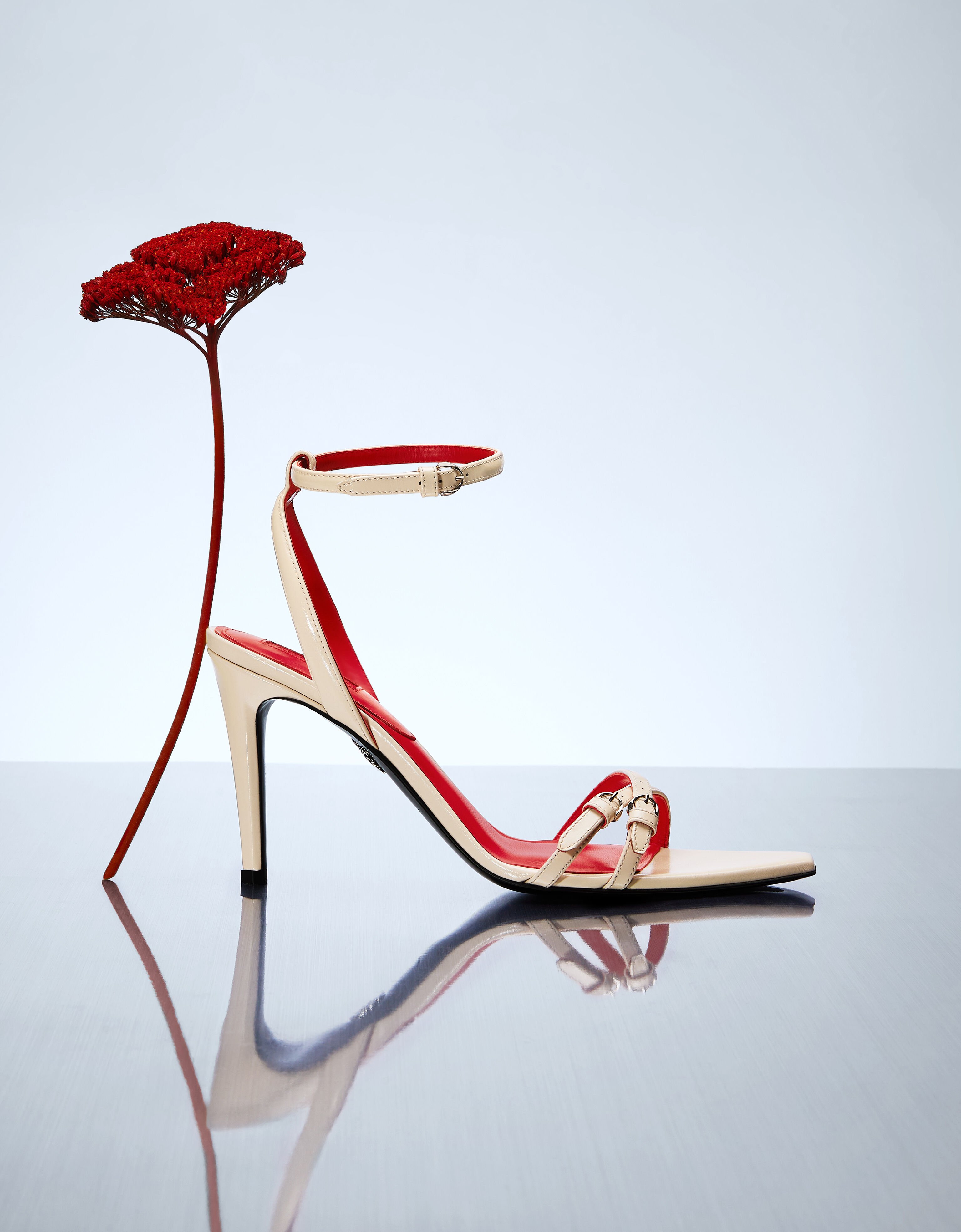 Ferrari Glossy leather sandals Powder Pink 50374f