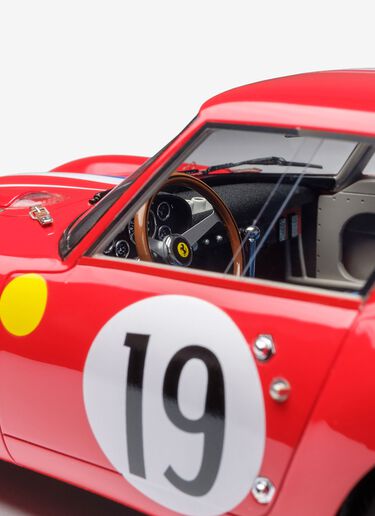Ferrari Ferrari 250 GTO 1962 Le Mans model in 1:18 scale Red L9866f