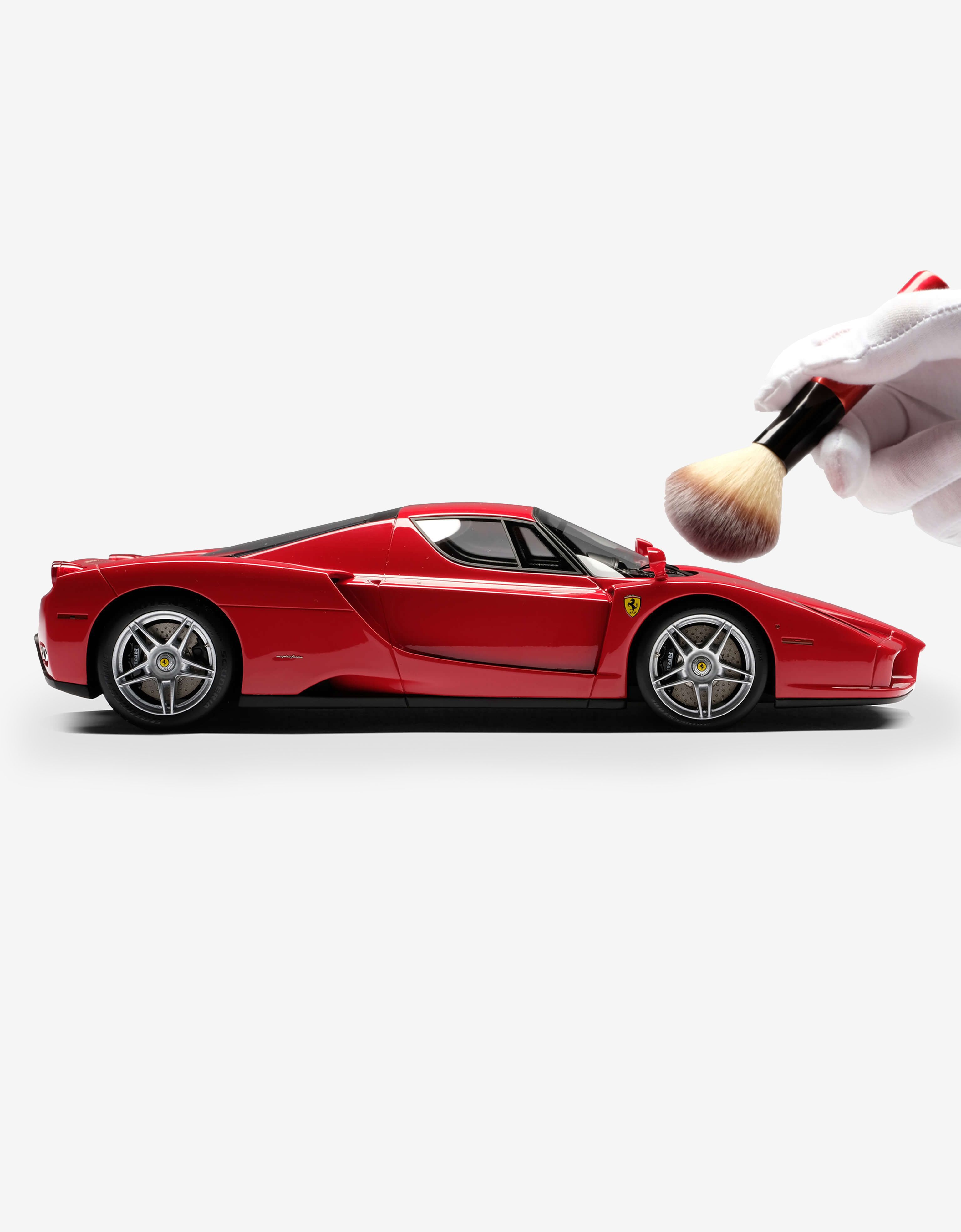 Ferrari Modellauto Ferrari Enzo im Maßstab 1:18 Rot L7814f