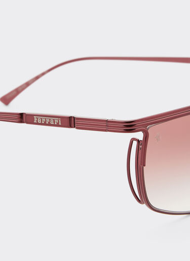 Ferrari Lunettes de soleil Ferrari en titane bordeaux avec verres dégradés bordeaux Bordeaux F1523f