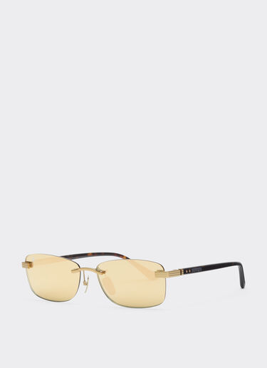 Lunettes de soleil Ferrari en titane doré mat et acétate avec verres jaune doré transparent miroir Ferrari Lunettes de soleil Ferrari en titane doré mat et acétate avec verres jaune doré transparent miroir Oro LA0L9f