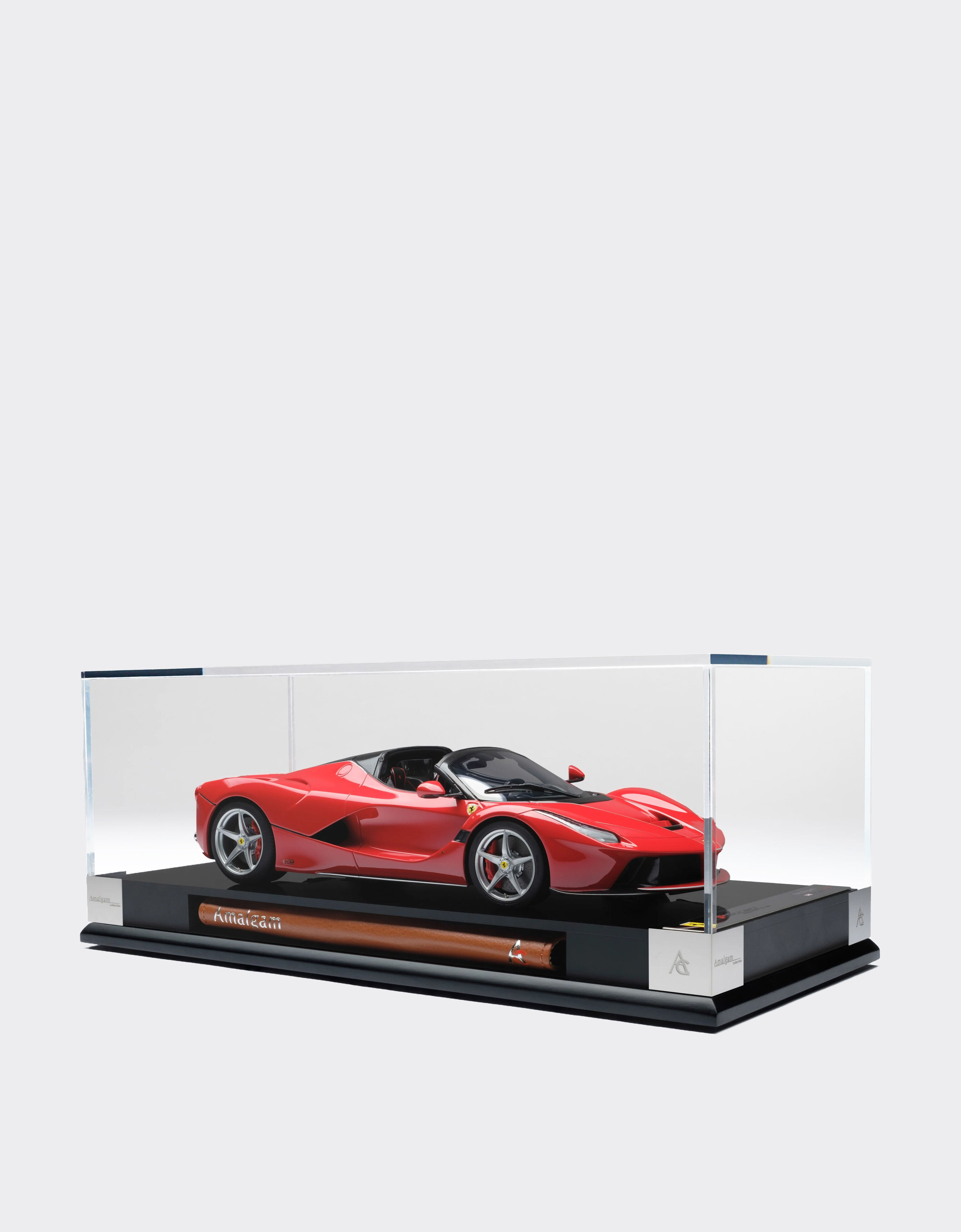 Ferrari LaFerrari Aperta model in 1:18 scale MULTICOLOUR L7595f