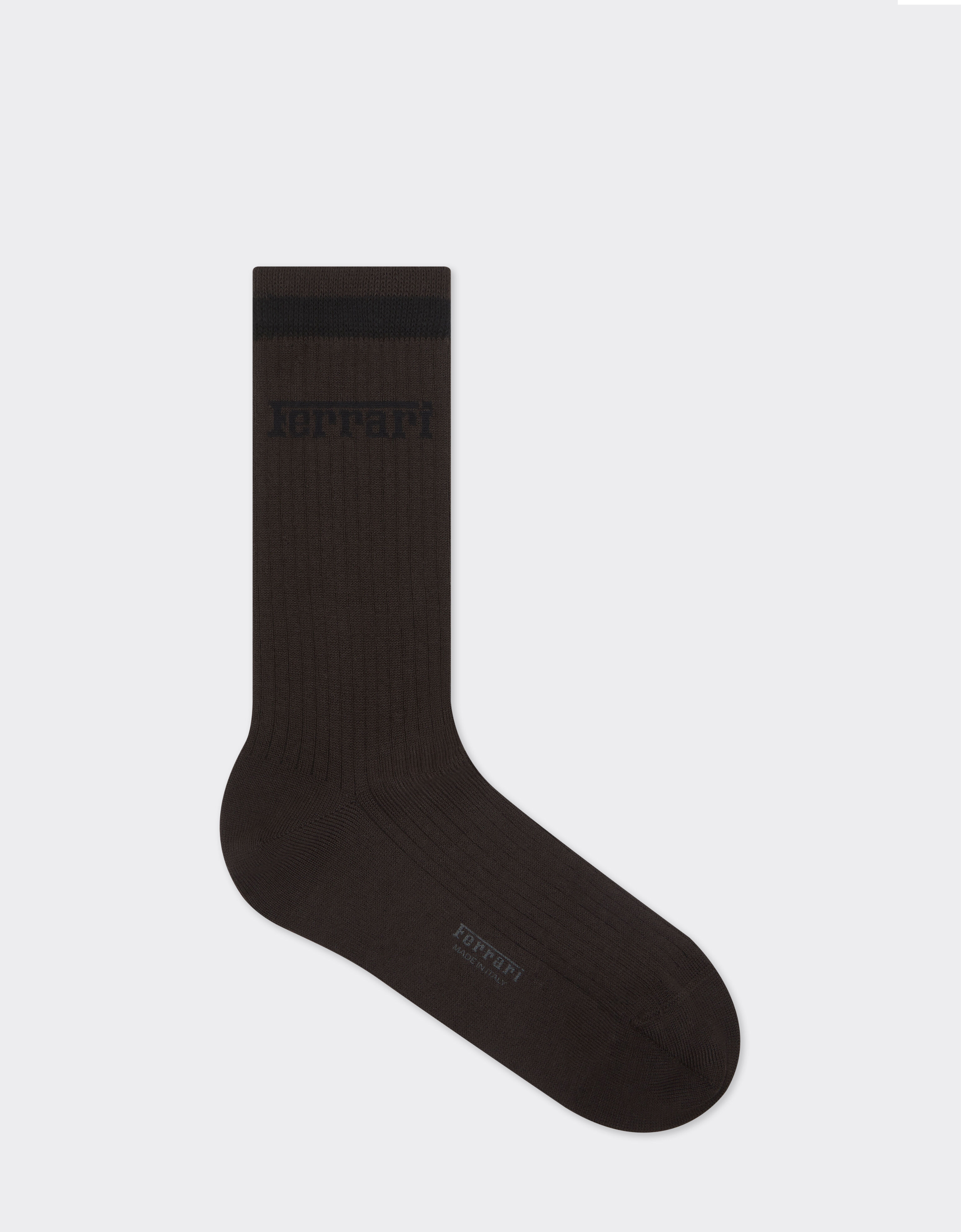 Ferrari Chaussettes longues en coton avec logo Ferrari Brun foncé 49190f